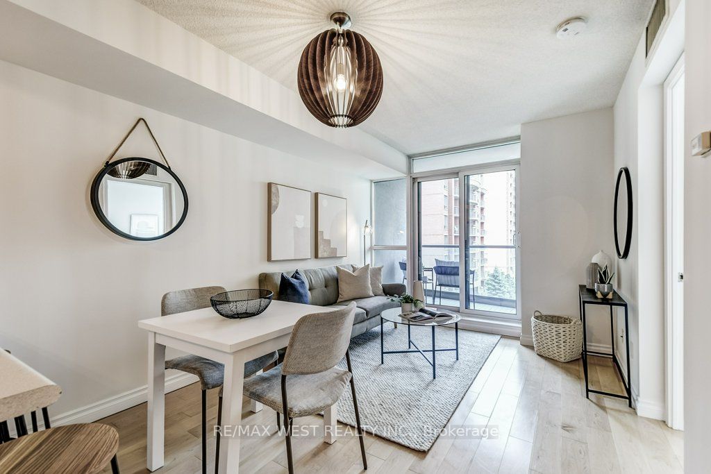 30 Harrison Garden Blvd, #701