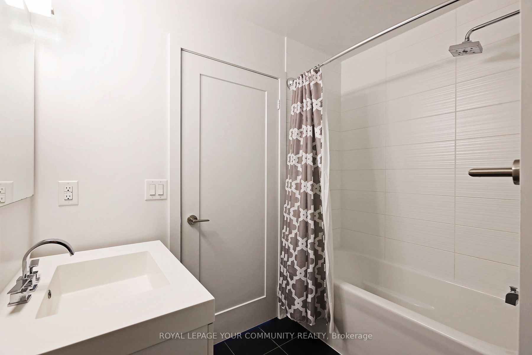 318 Richmond St W, #1212