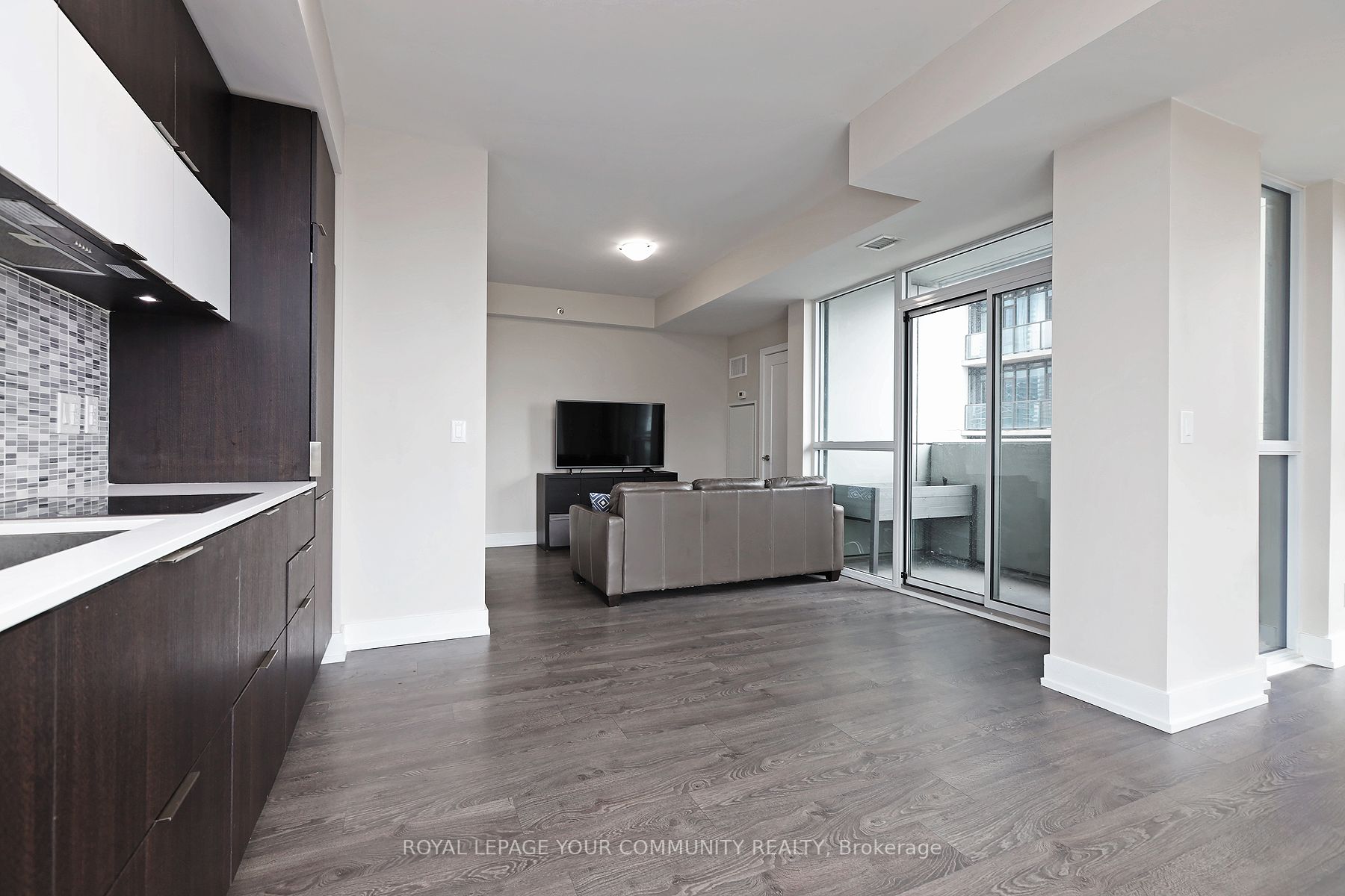 318 Richmond St W, #1212