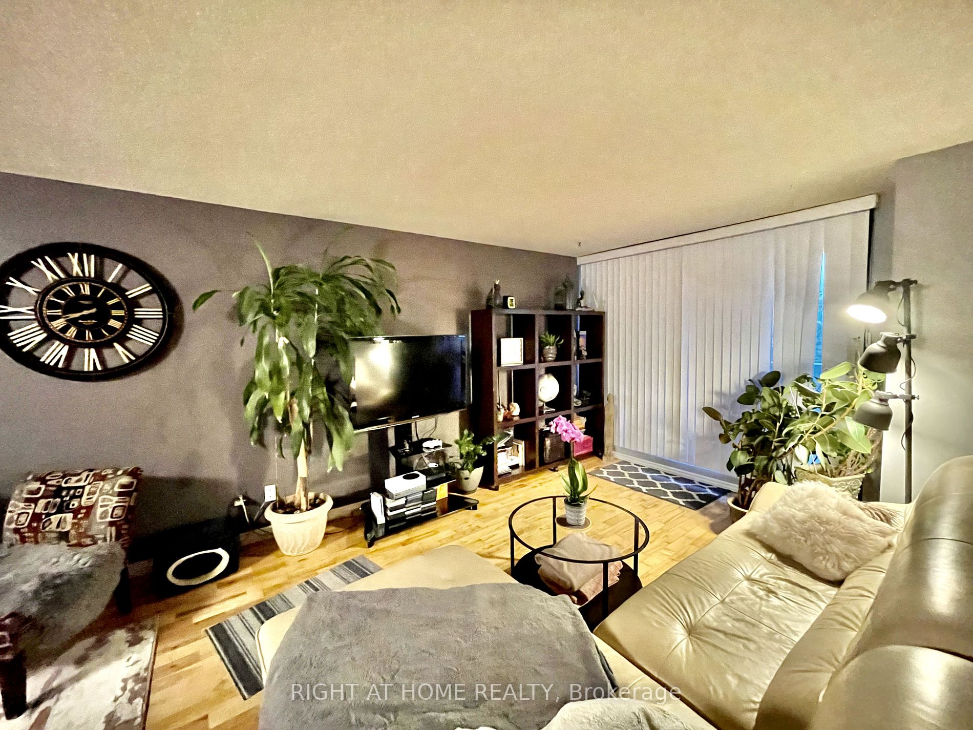 10 Tangreen Crt, #506