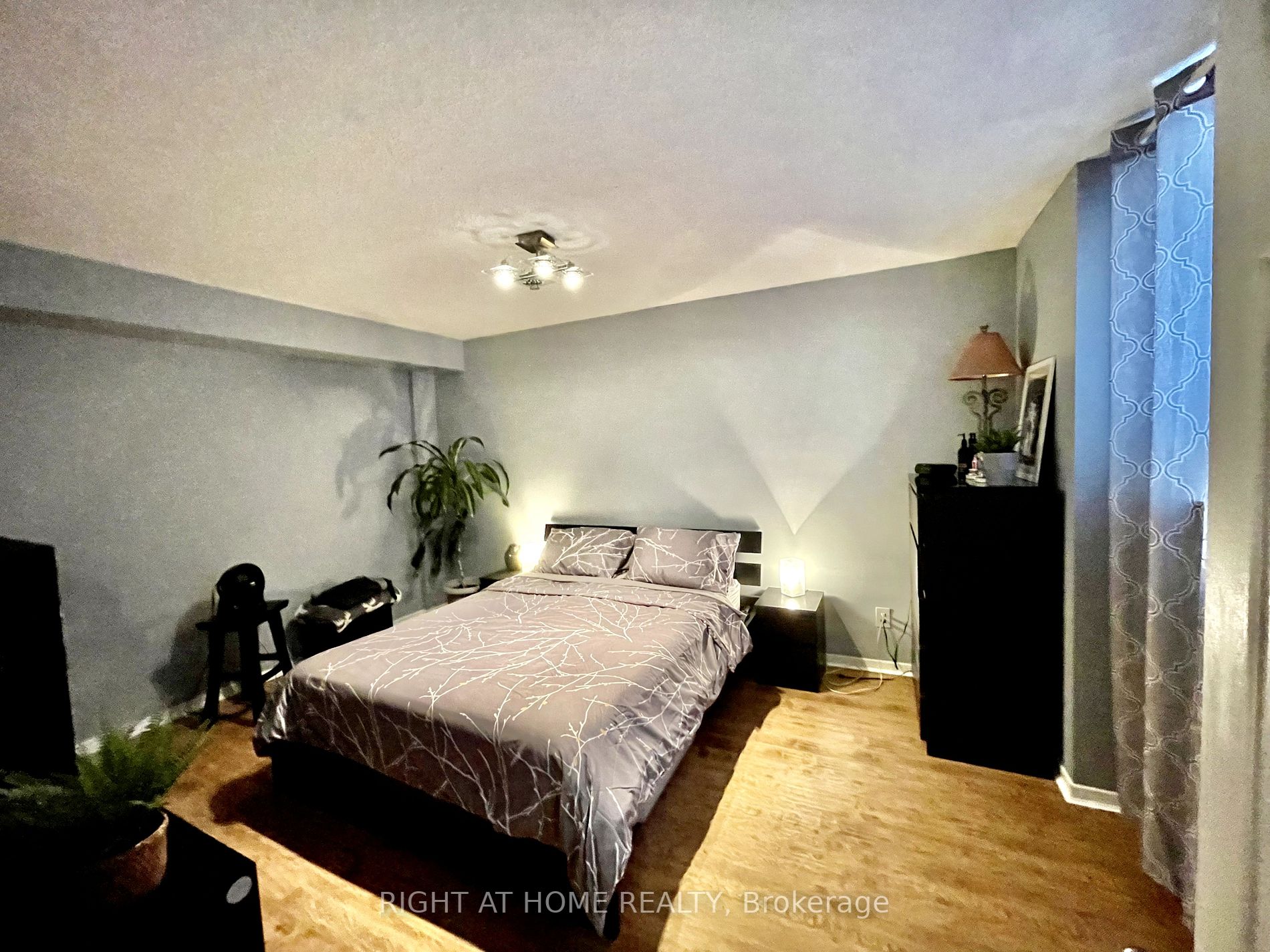 10 Tangreen Crt, #506