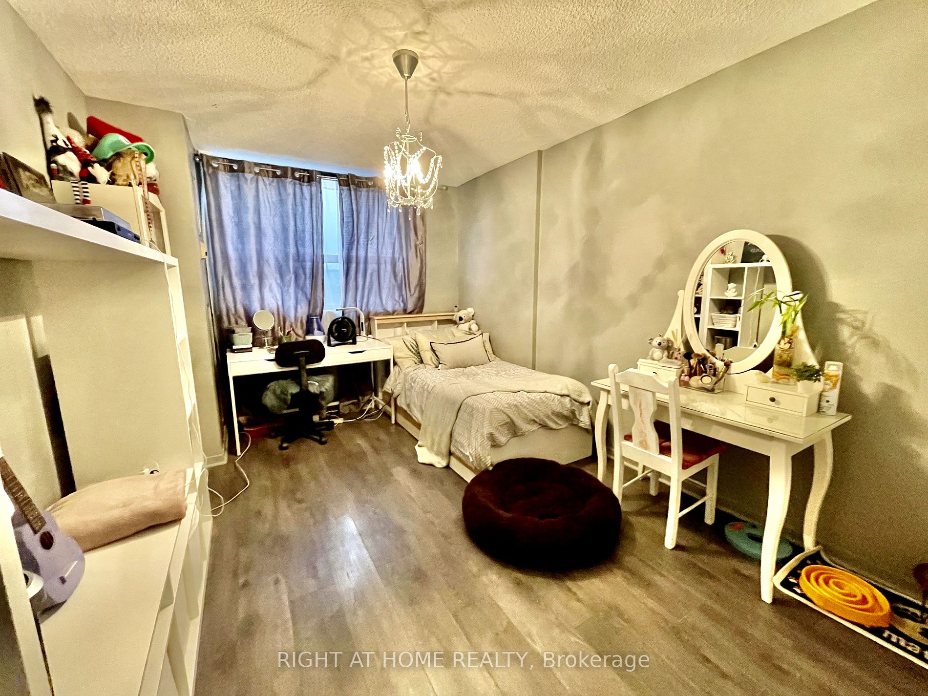 10 Tangreen Crt, #506