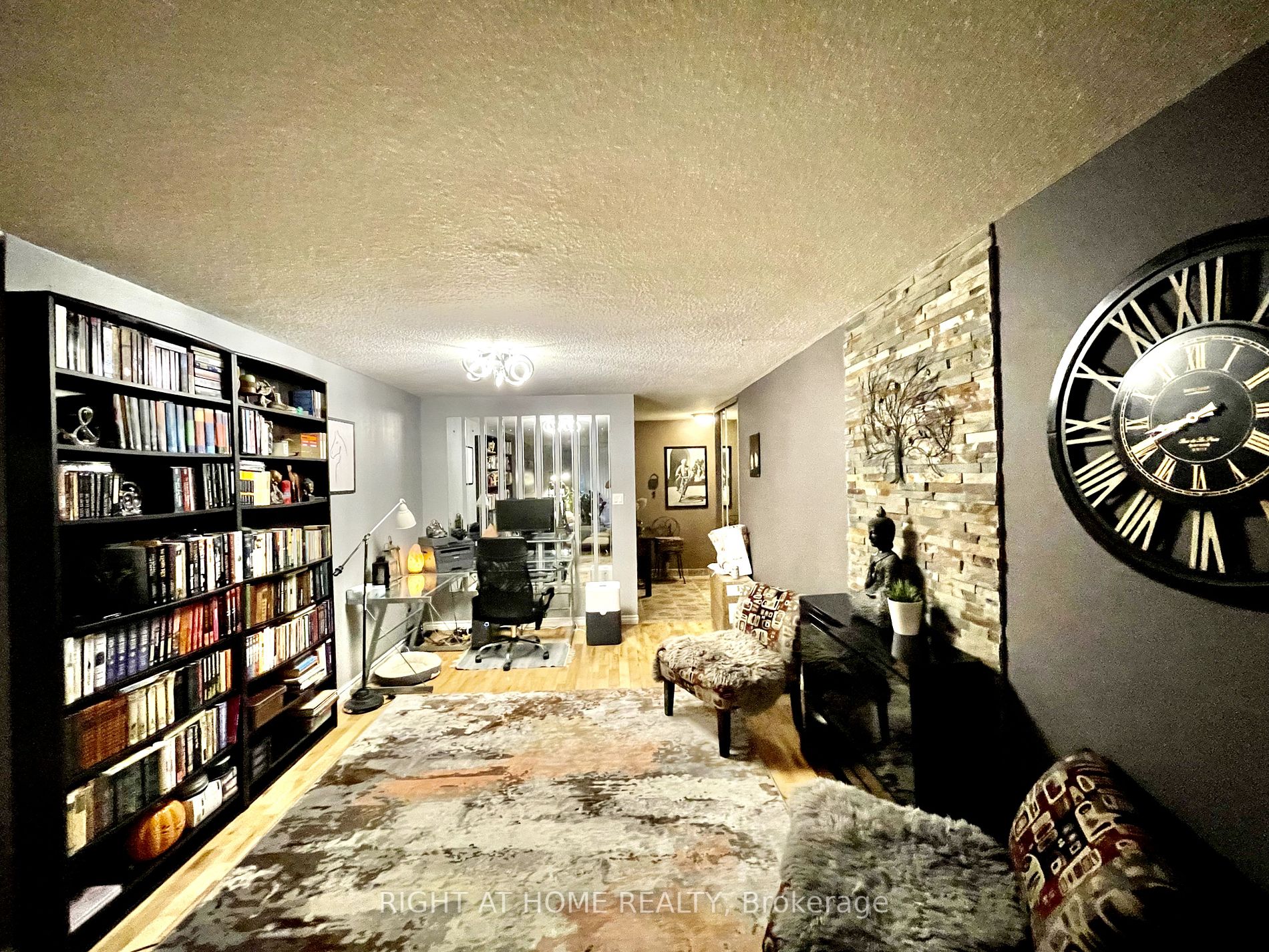 10 Tangreen Crt, #506