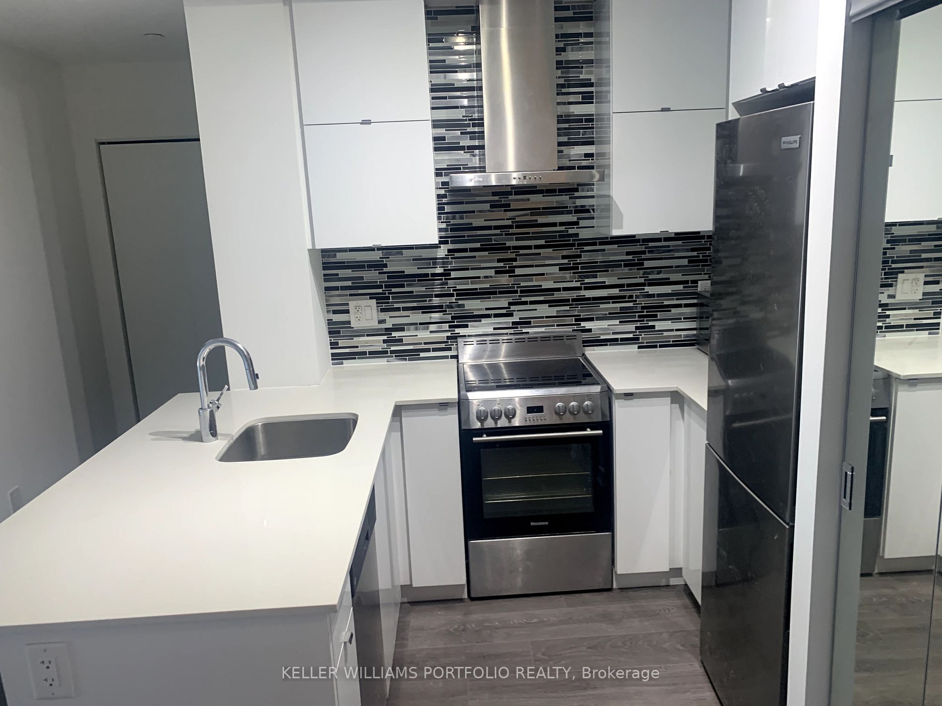 51 East Liberty St, #1511