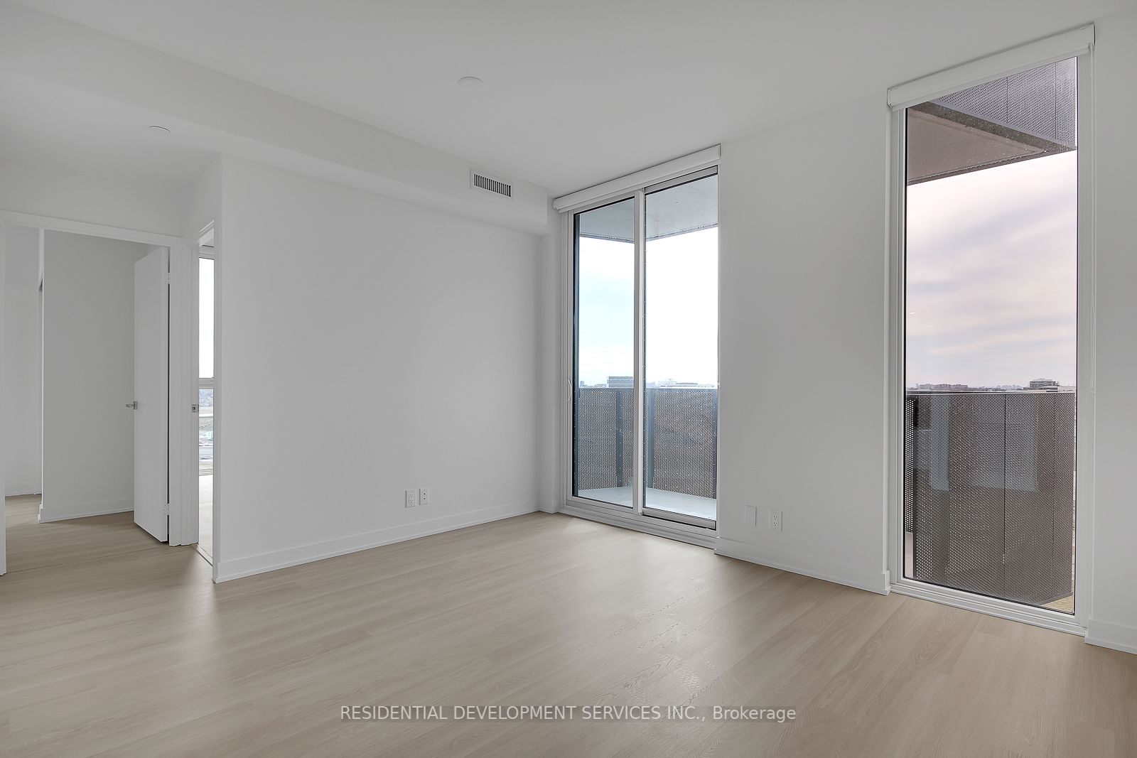 30 Tretti Way, #907