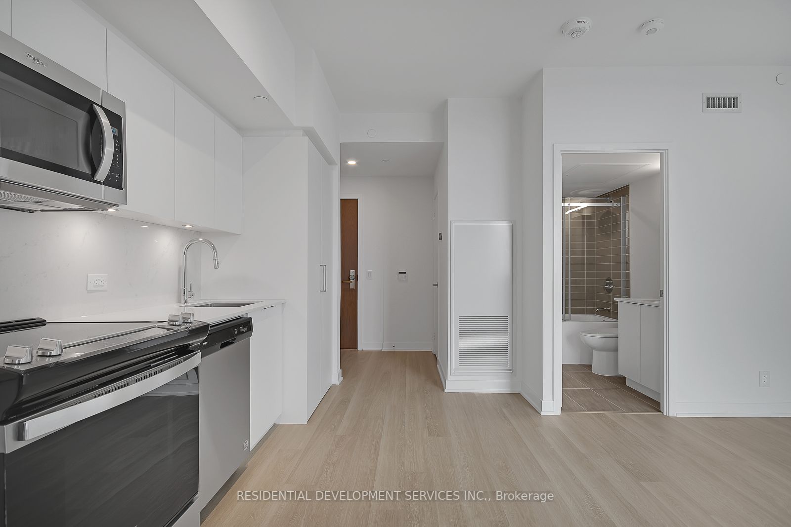 30 Tretti Way, #907