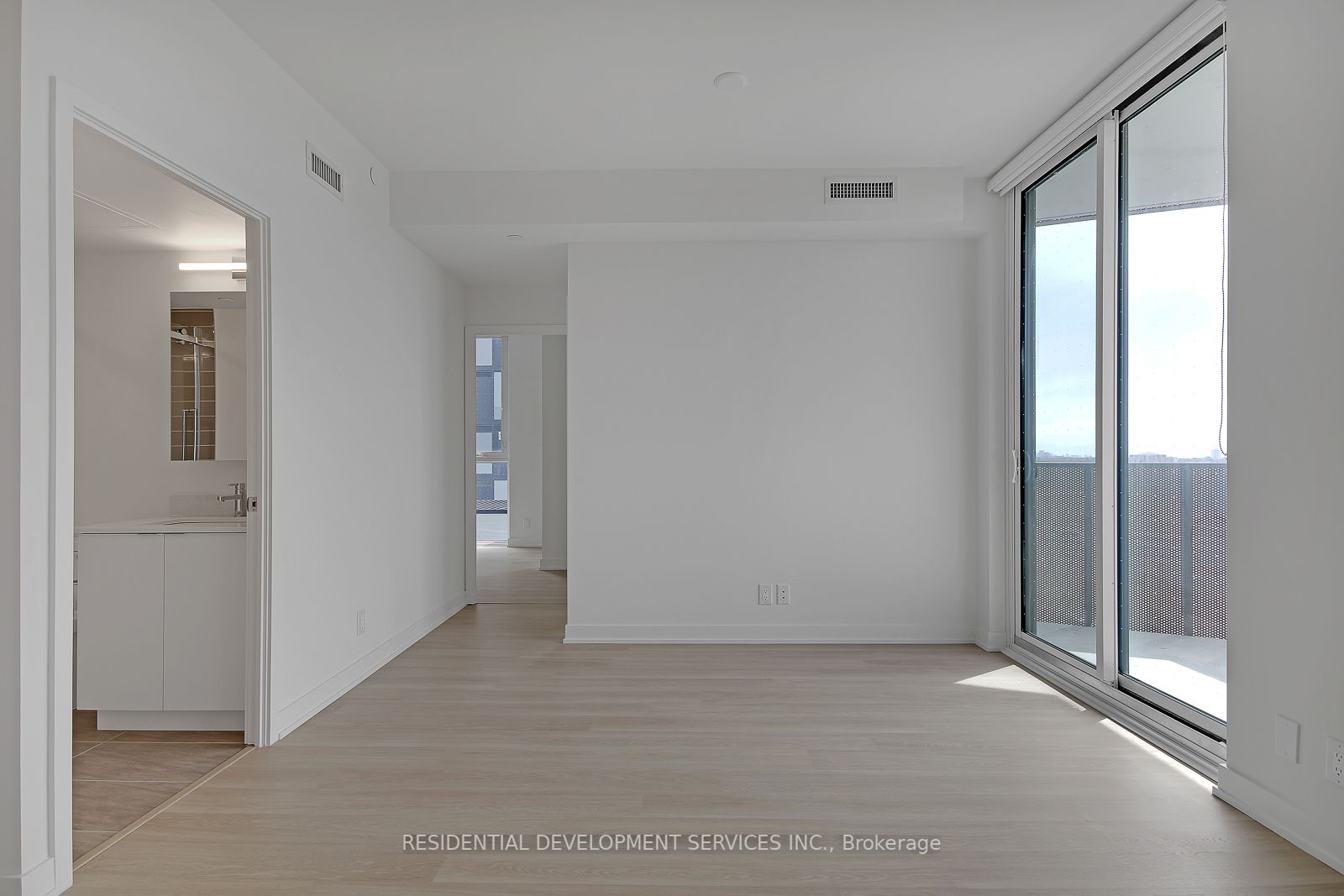 30 Tretti Way, #907