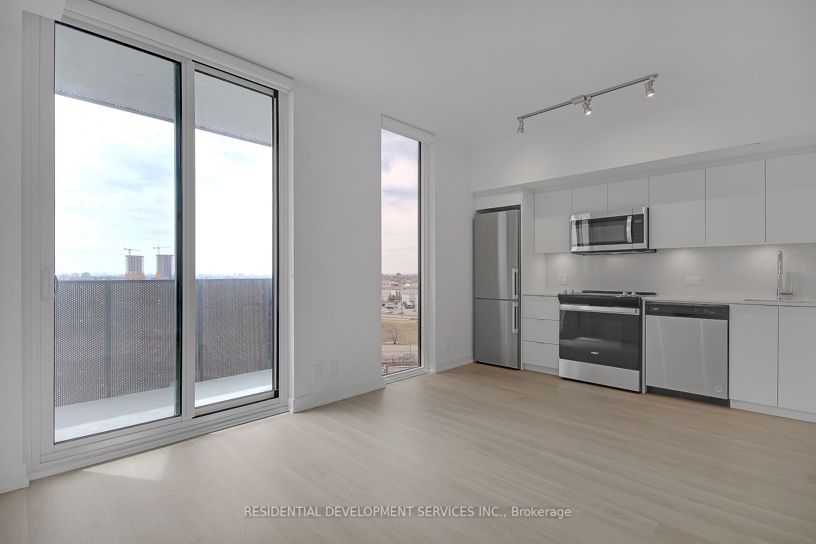 30 Tretti Way, #907