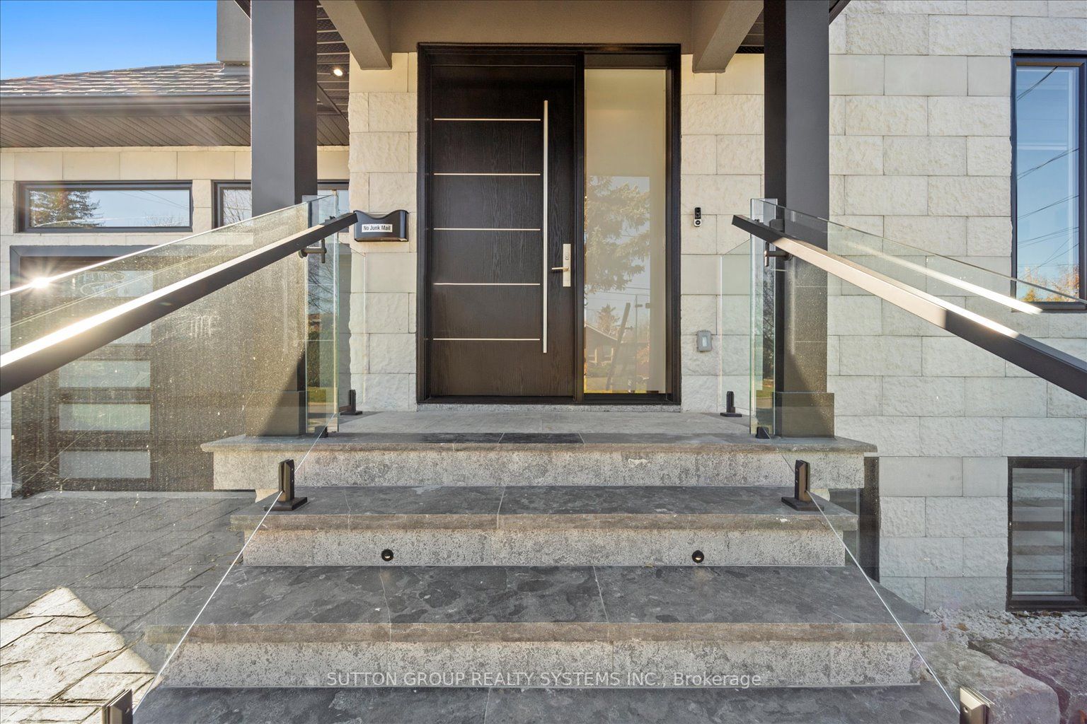 10 Purdon Dr