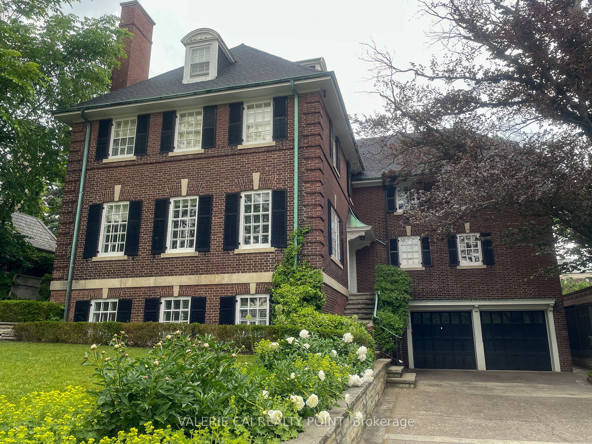435 Russell Hill Road