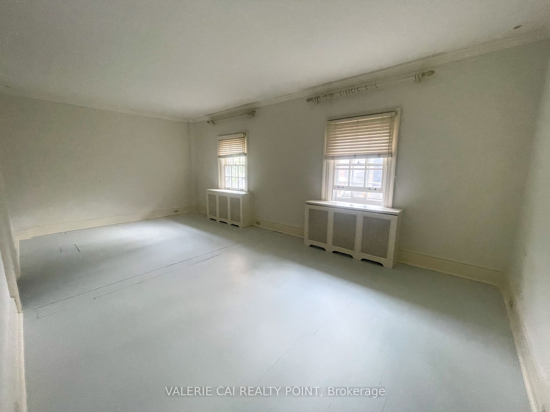 435 Russell Hill Road