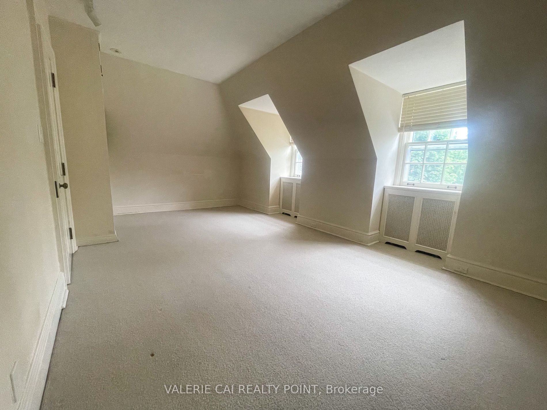 435 Russell Hill Road