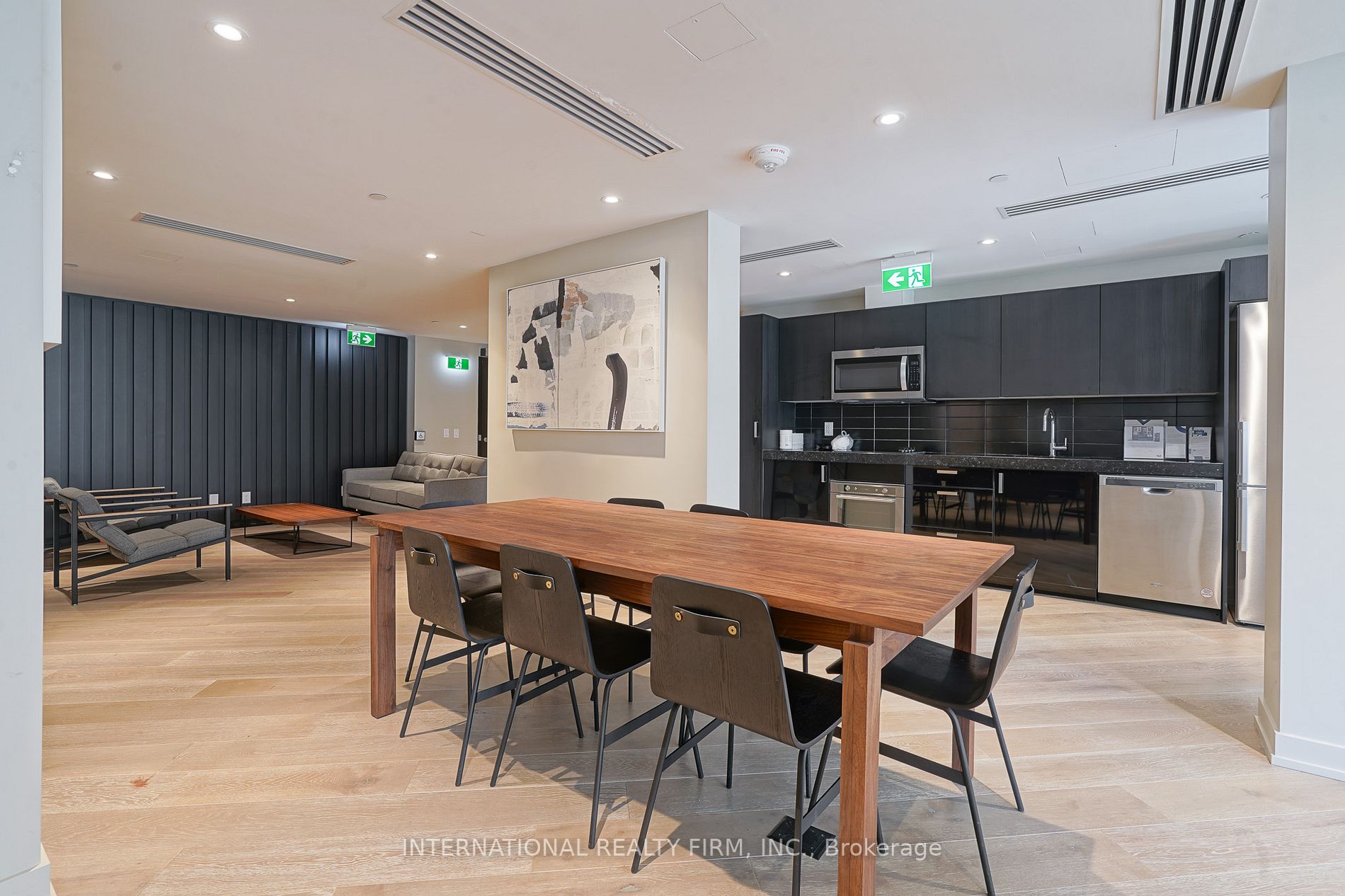 458 Richmond St W, #609