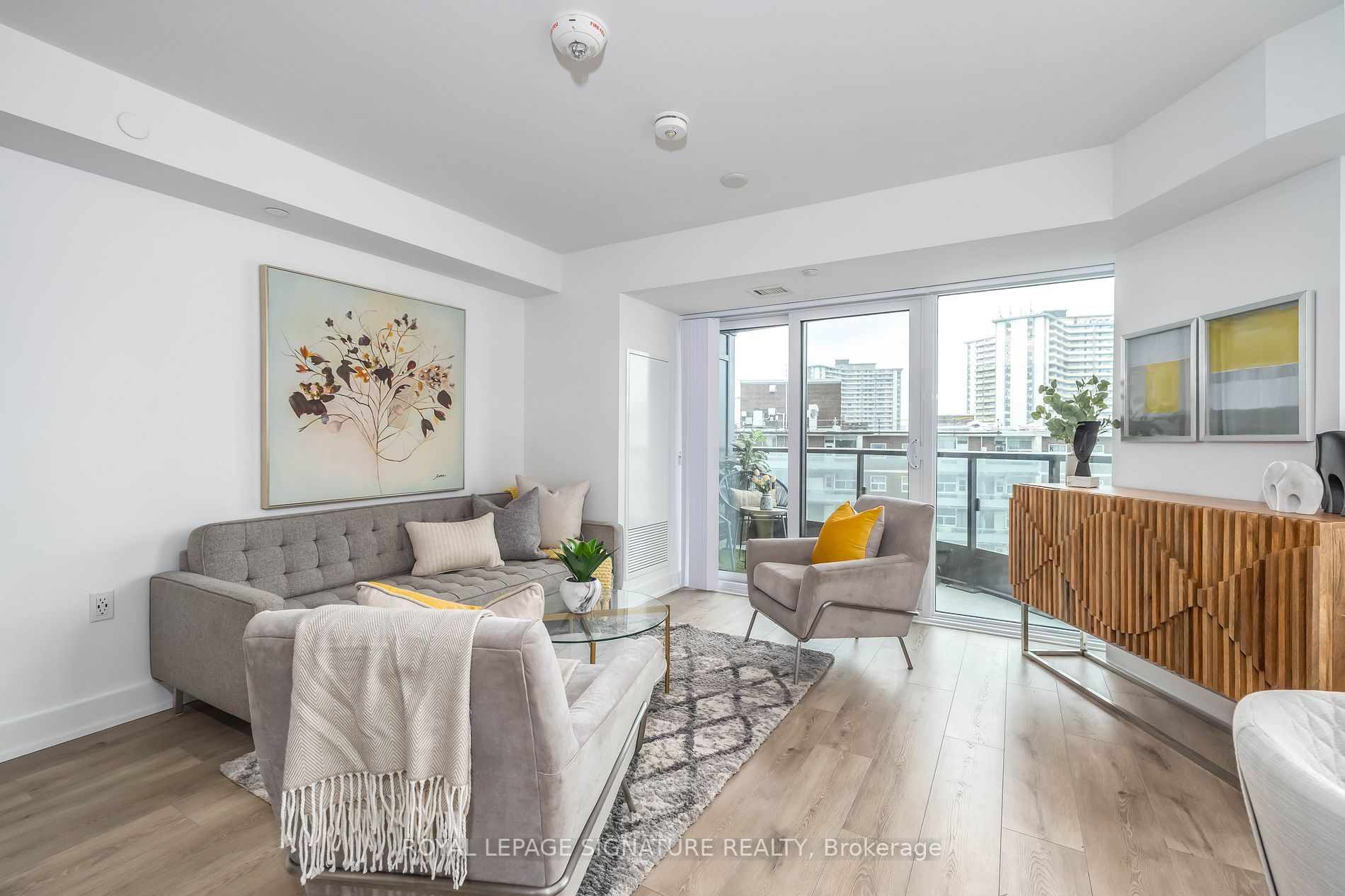 585 Bloor St E, #1322