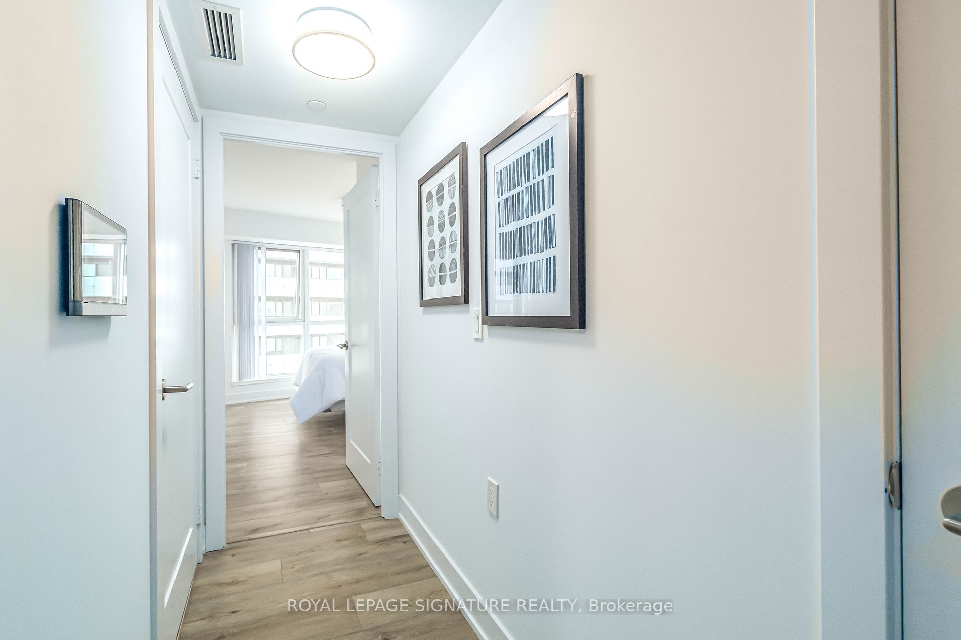 585 Bloor St E, #1322