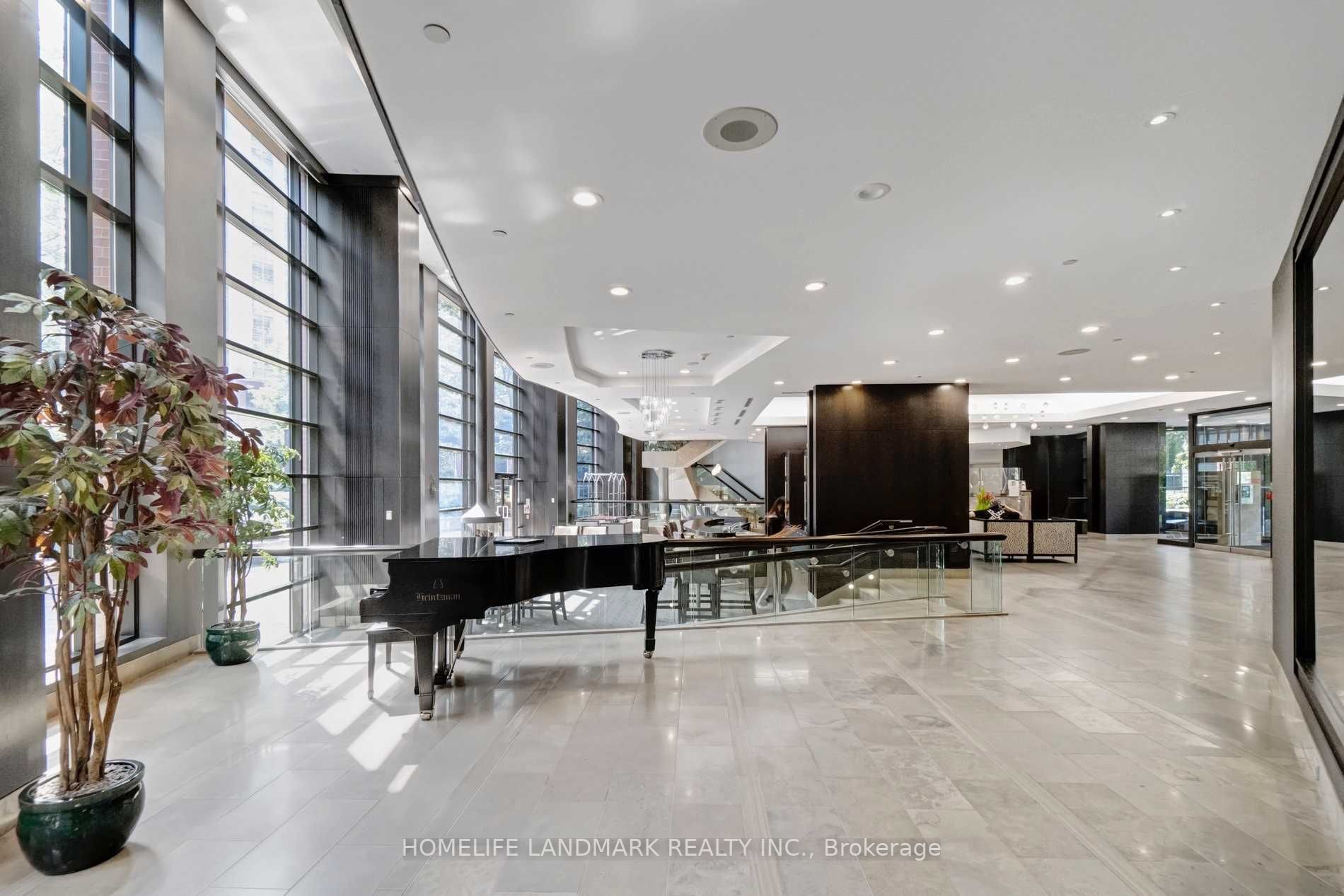 33 Sheppard Ave E, #910
