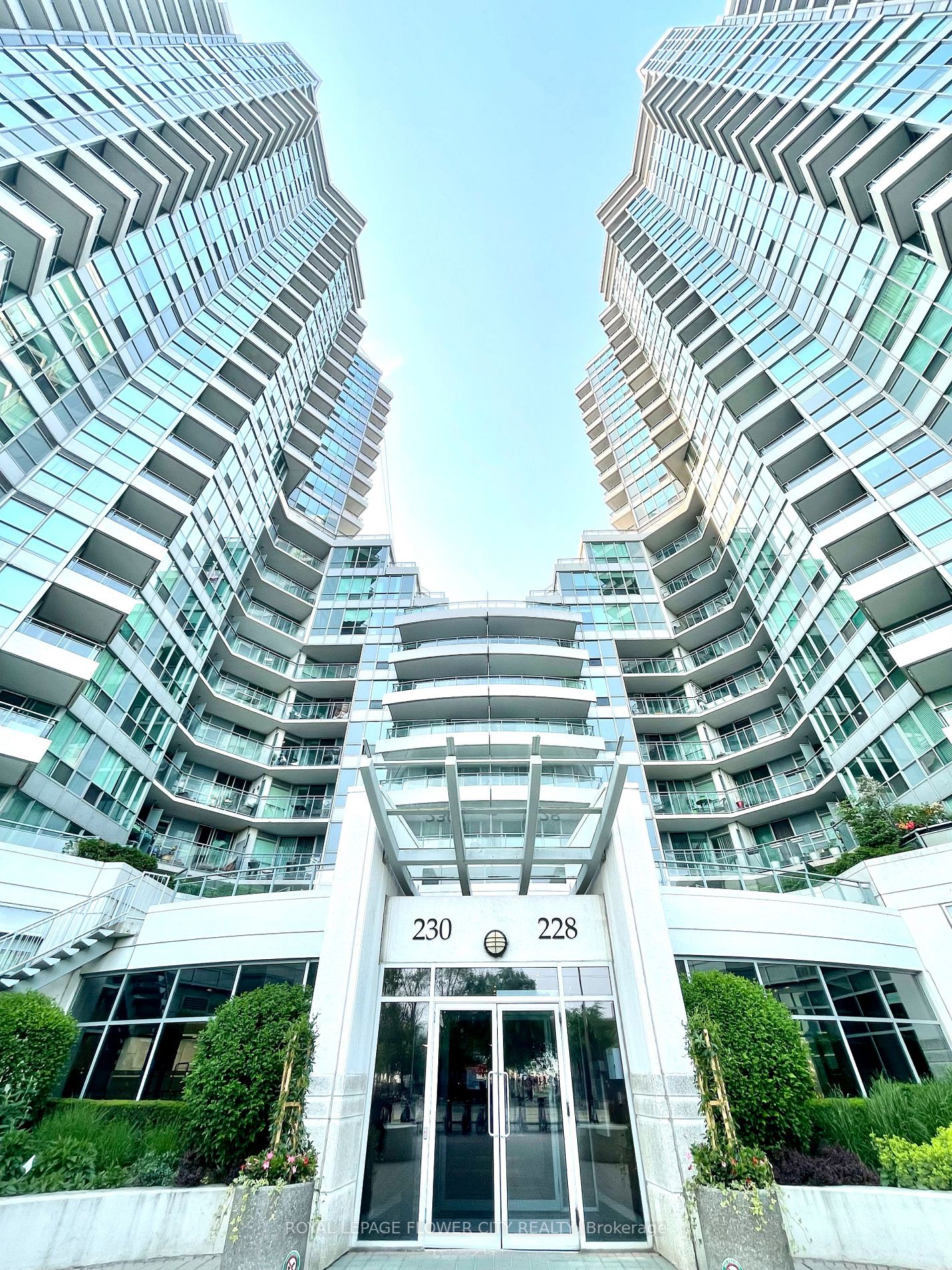 228 Queens Quay W, #801