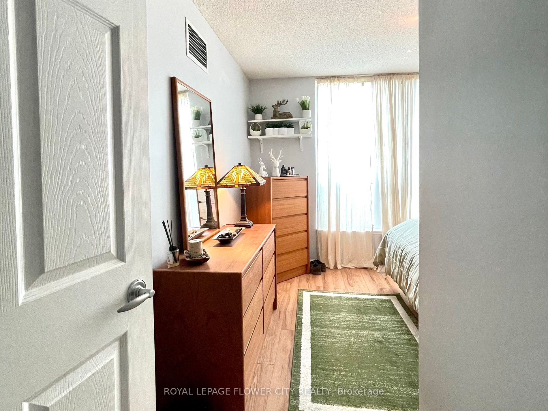 228 Queens Quay W, #801