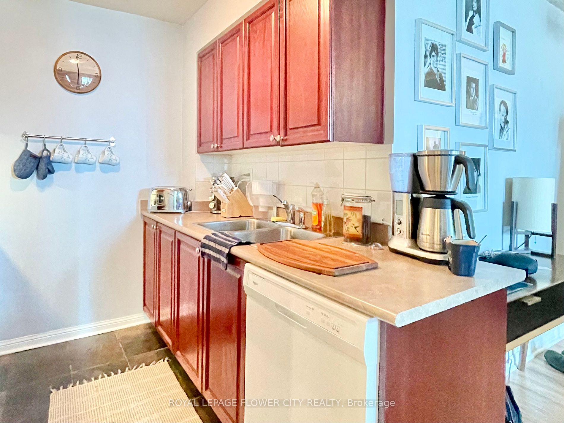 228 Queens Quay W, #801