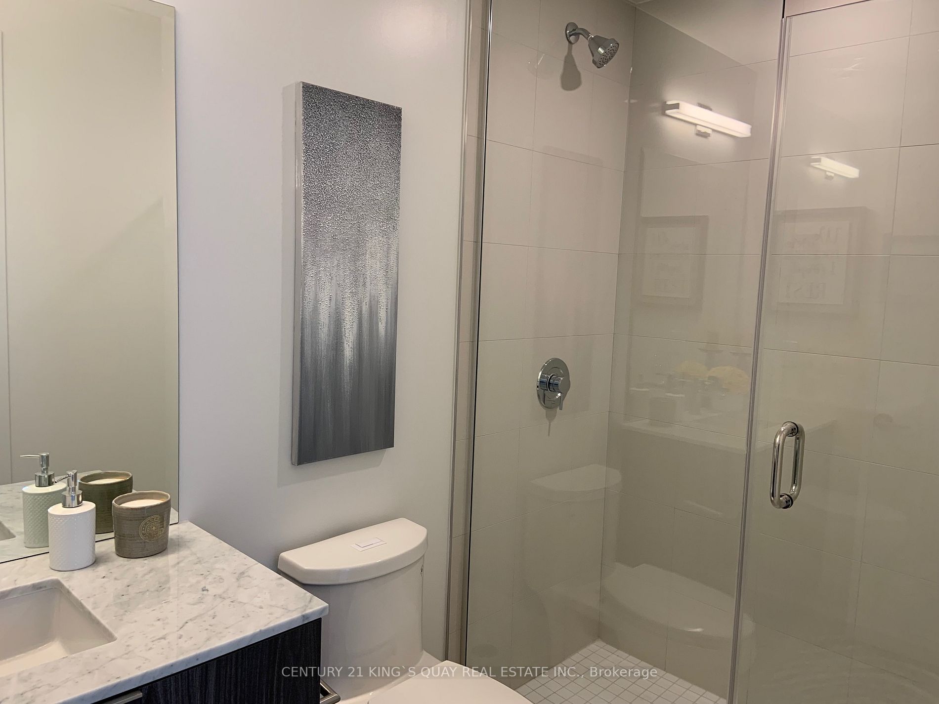15 Queens Quay E, #913
