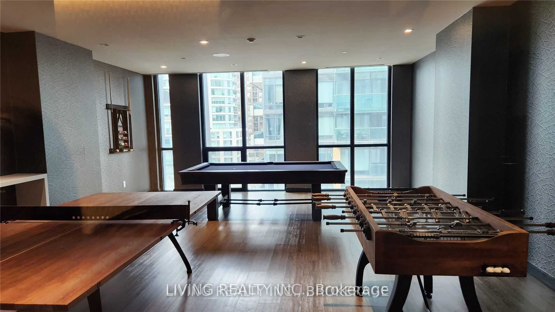 1 Yorkville Ave, #3607