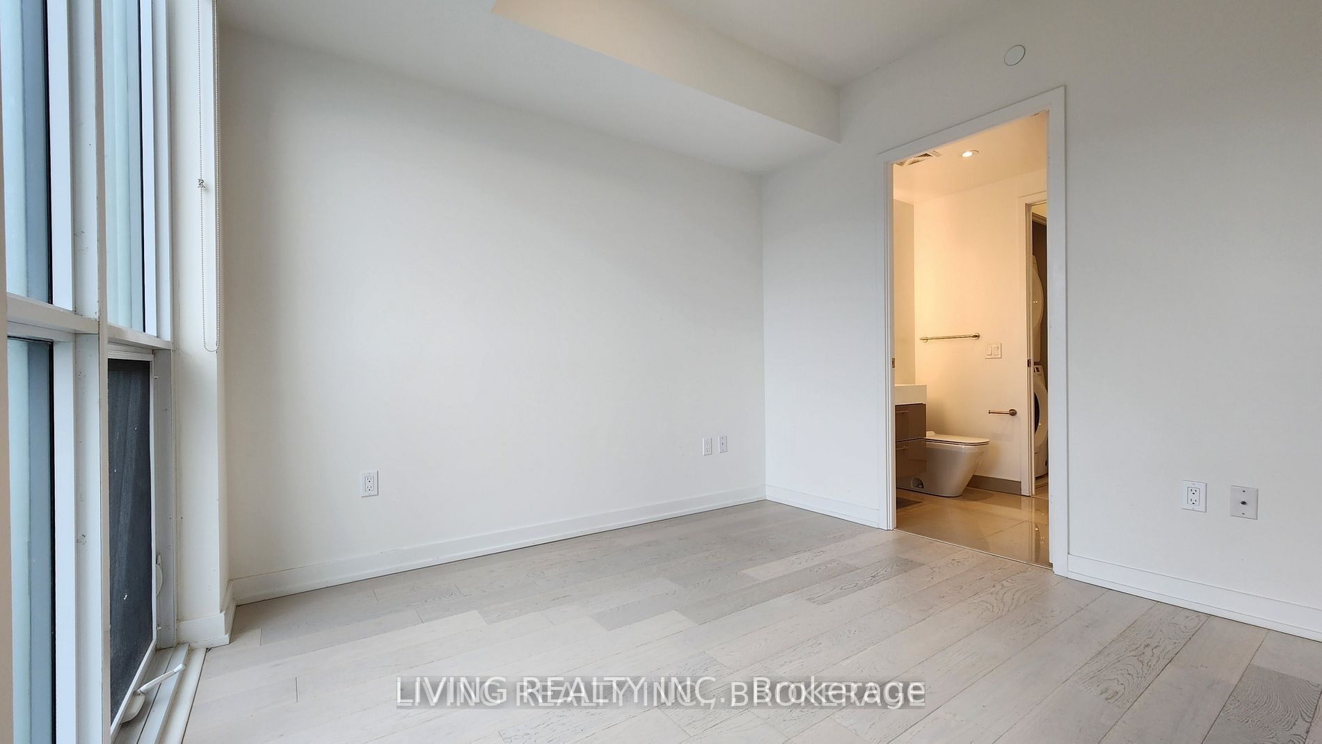 1 Yorkville Ave, #3607