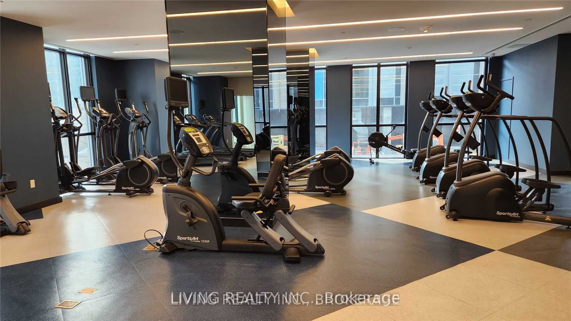 1 Yorkville Ave, #3607