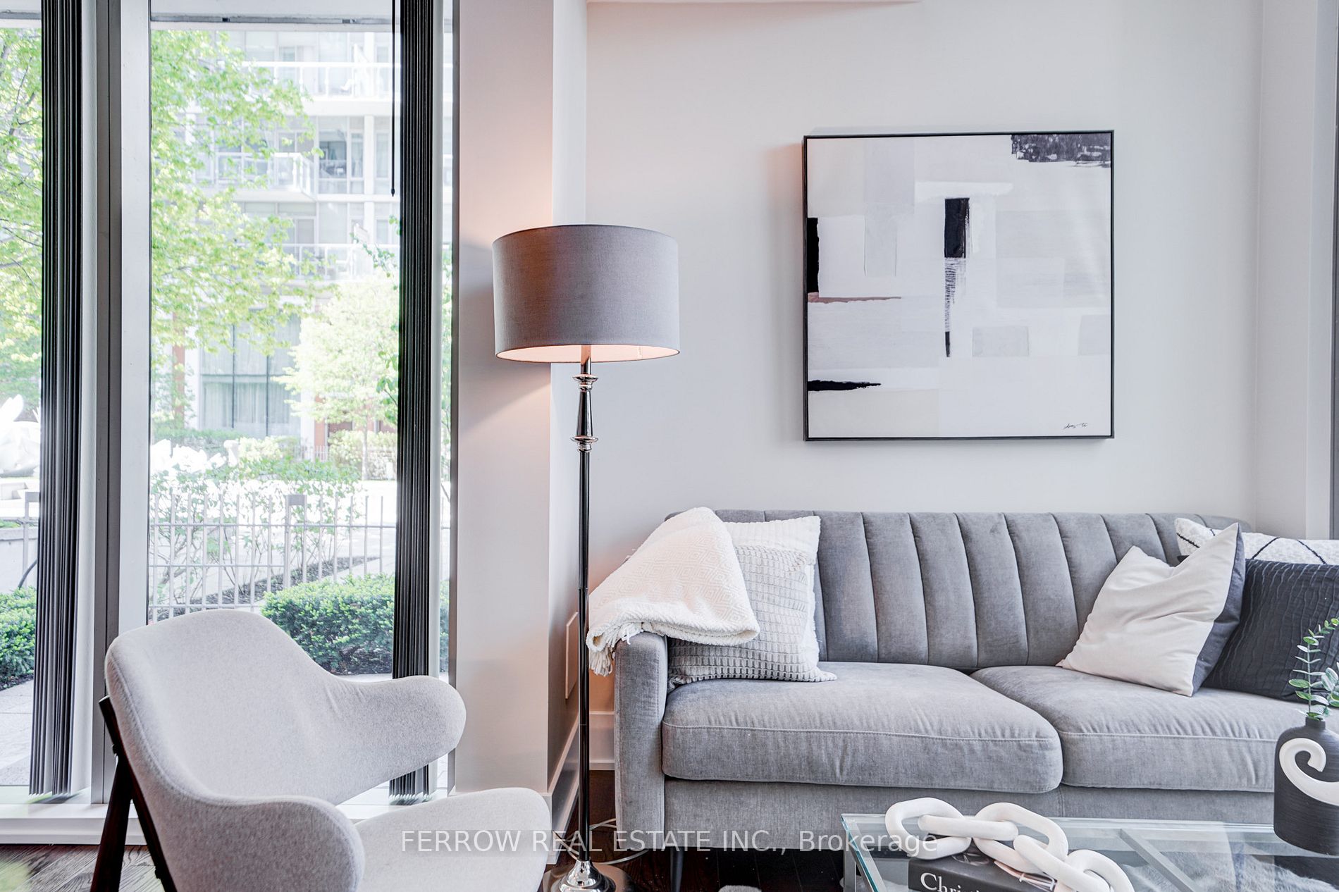 39 Queens Quay E, #101