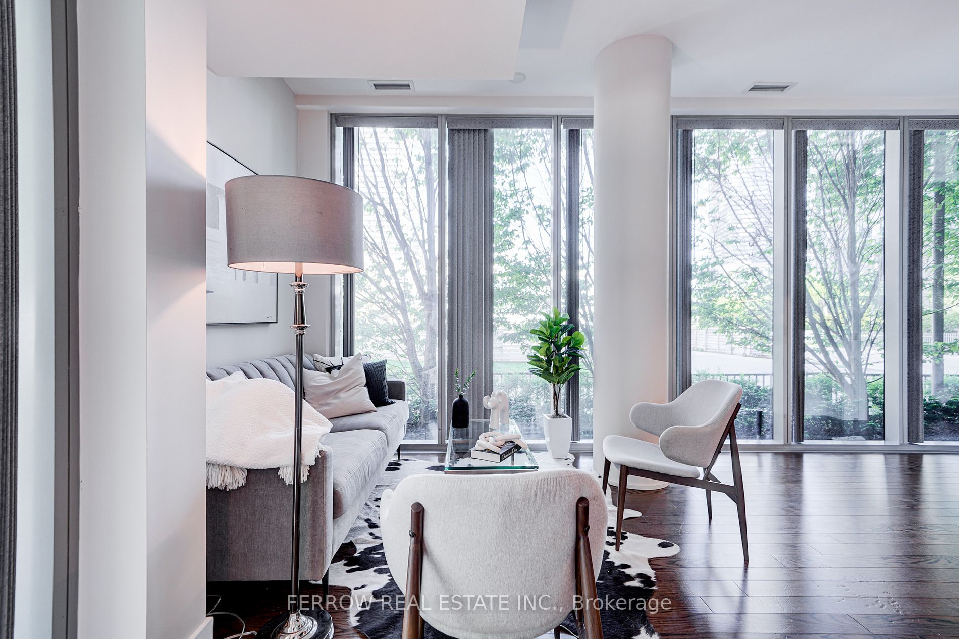 39 Queens Quay E, #101