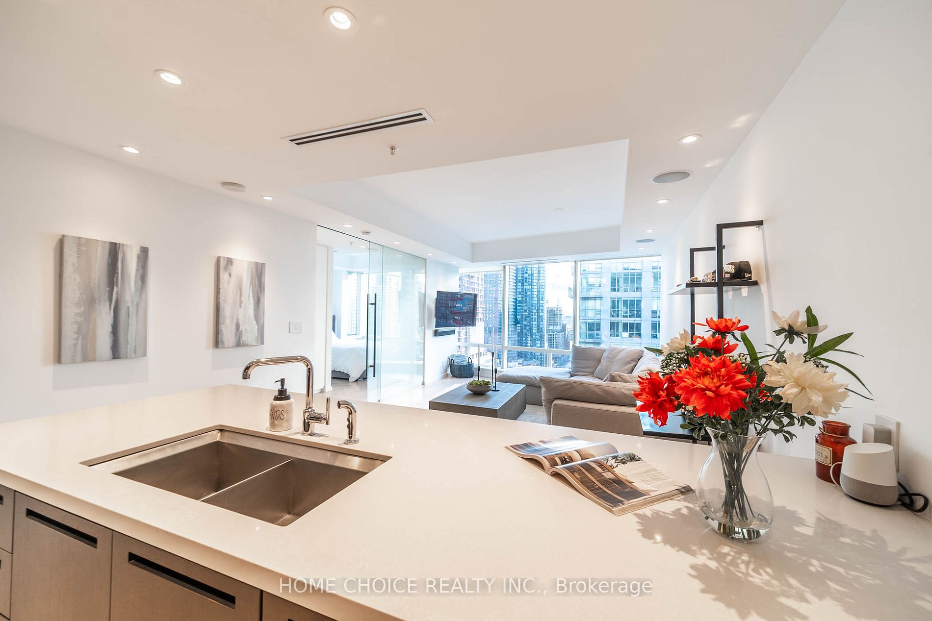 180 University Avenue, #2104