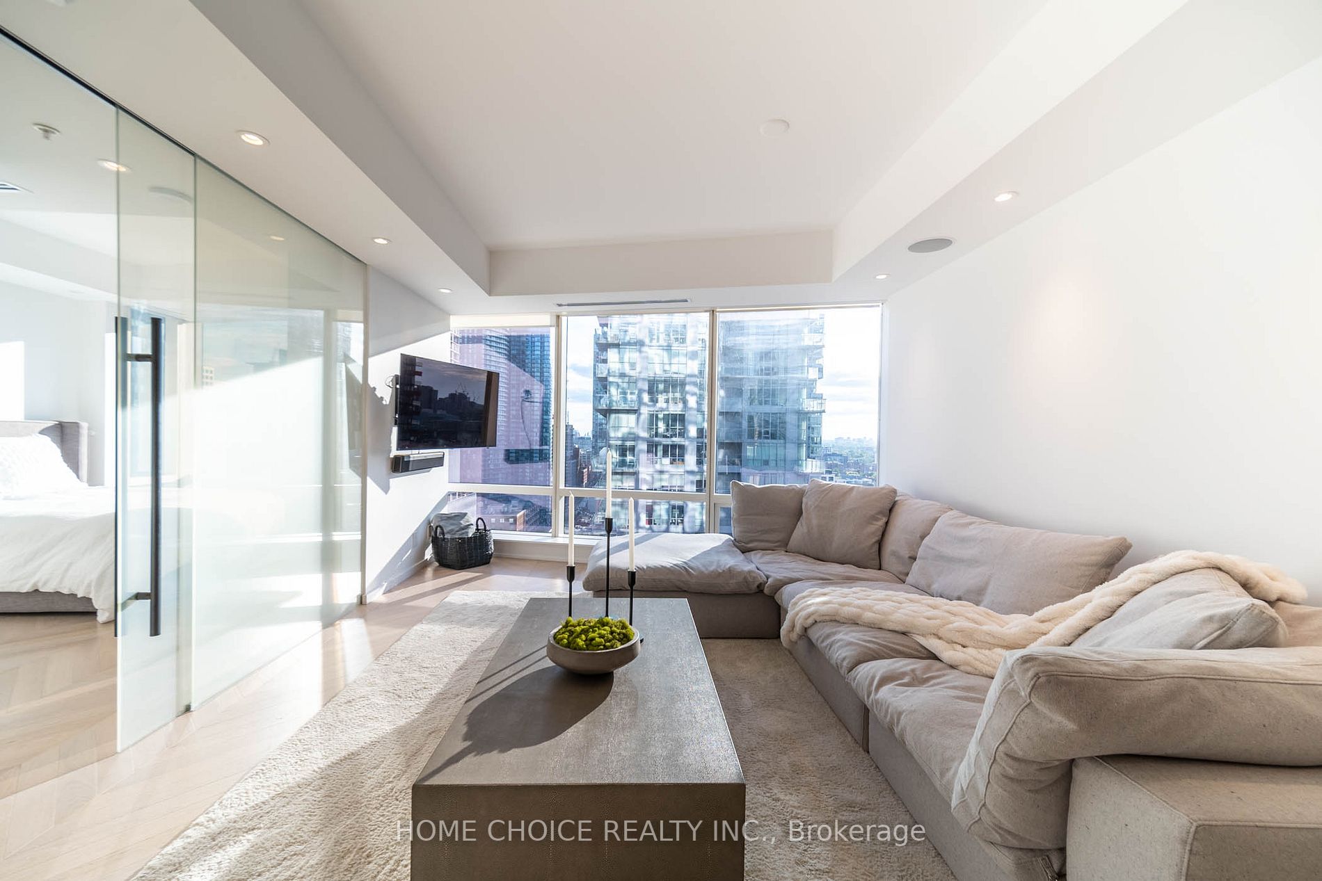 180 University Avenue, #2104