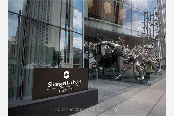 180 University Ave, Toronto