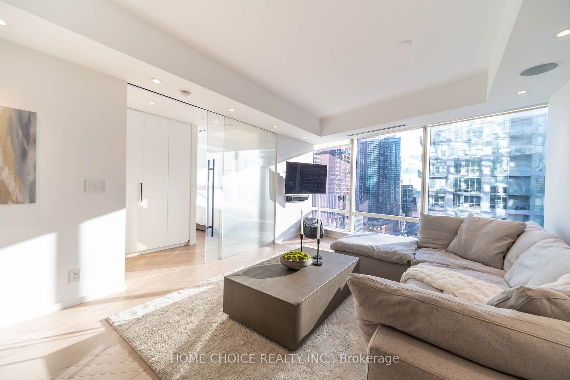 180 University Avenue, #2104