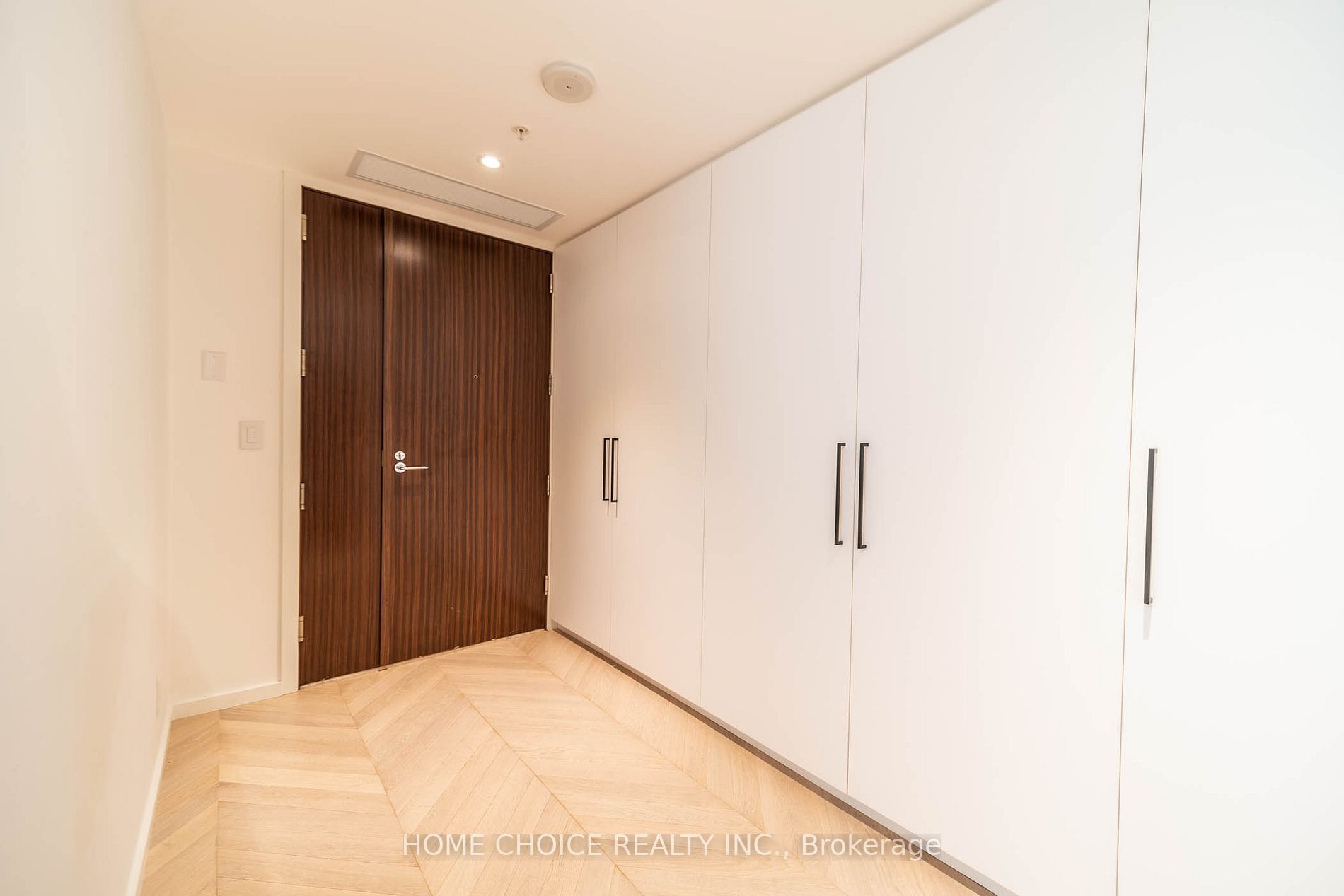 180 University Avenue, #2104