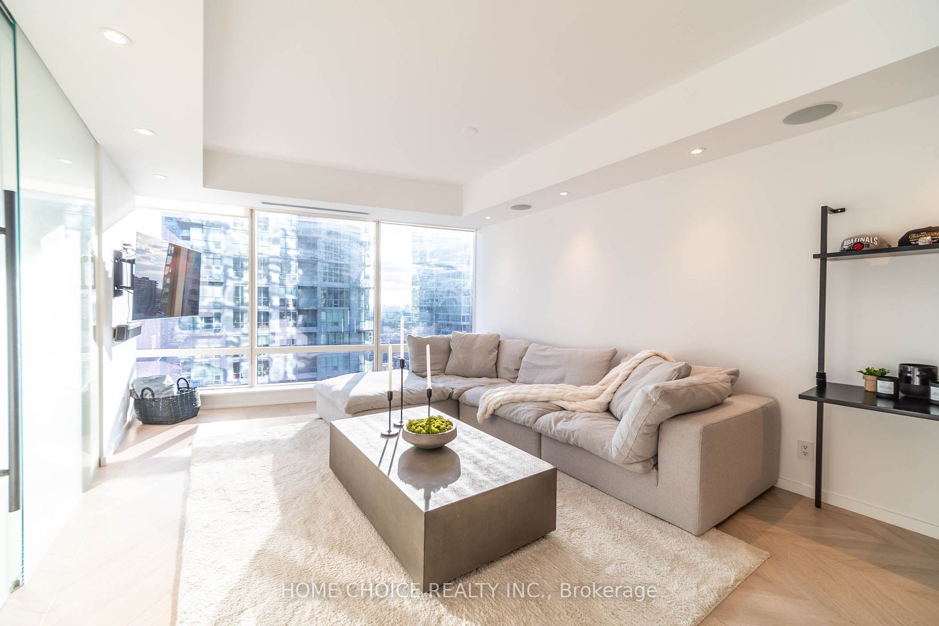 180 University Avenue, #2104