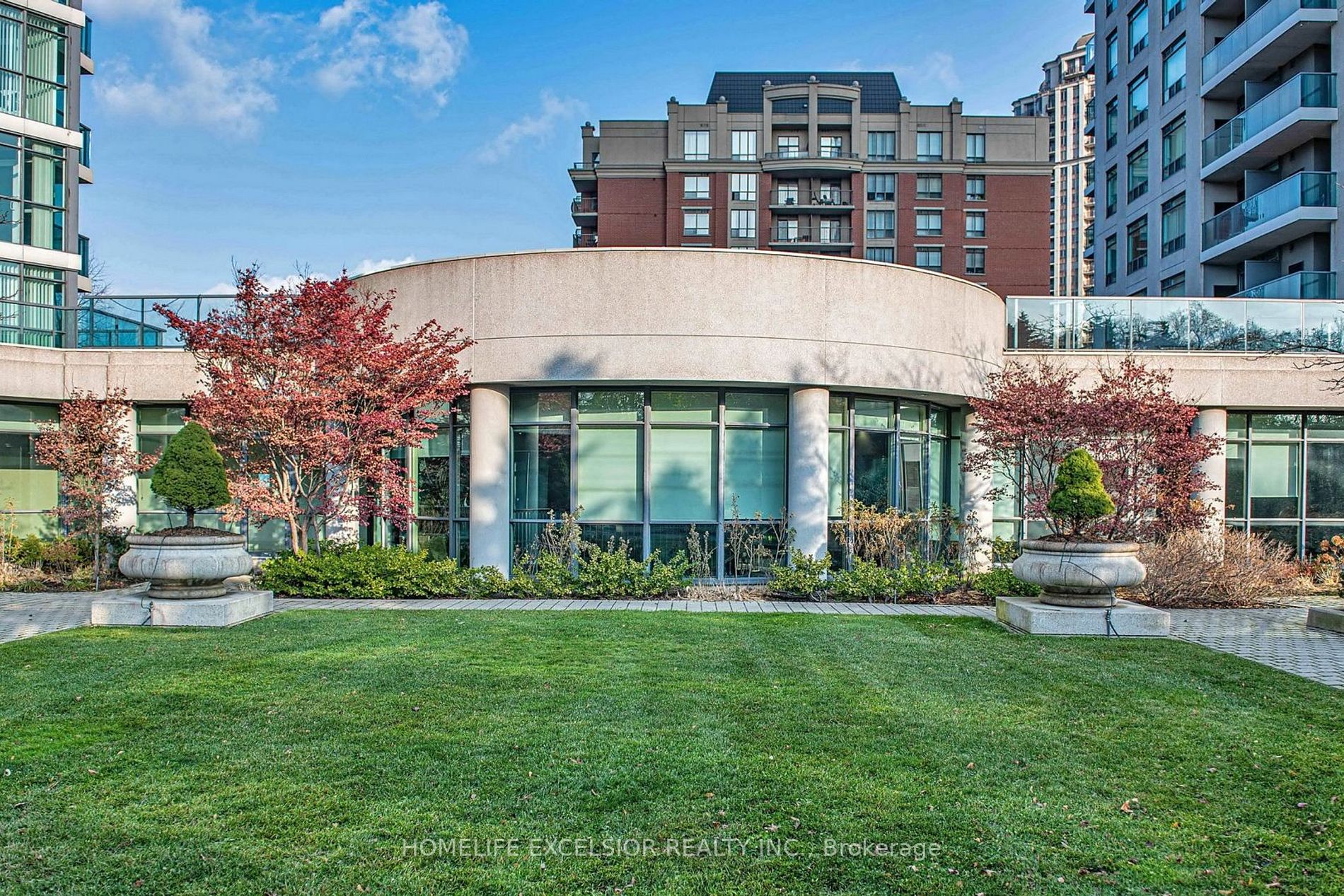 30 Harrison Garden Blvd, #1901