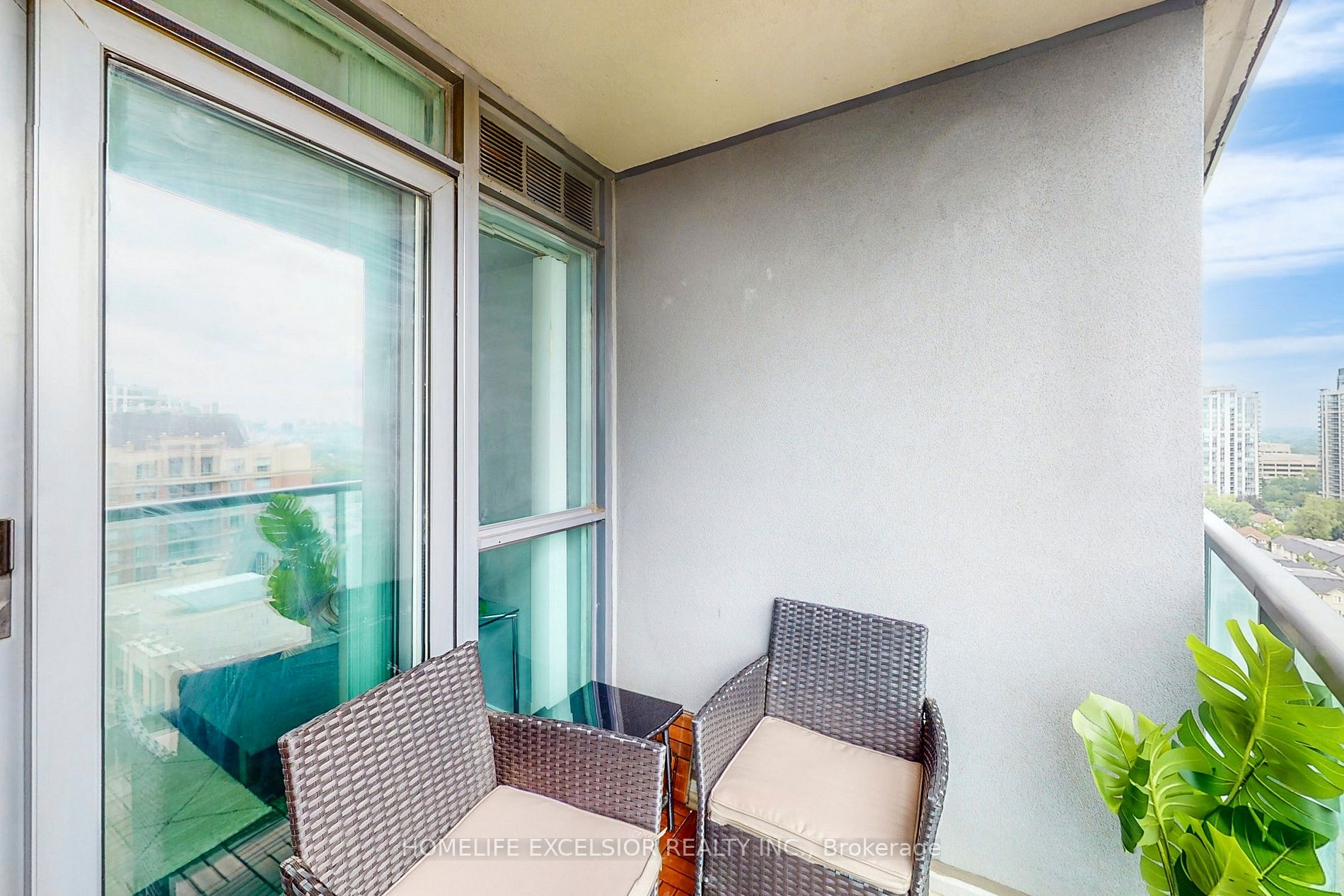30 Harrison Garden Blvd, #1901