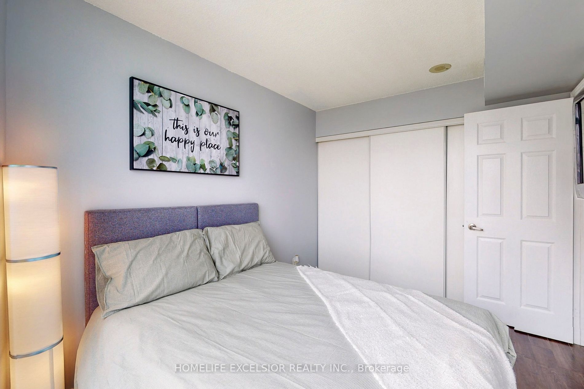 30 Harrison Garden Blvd, #1901
