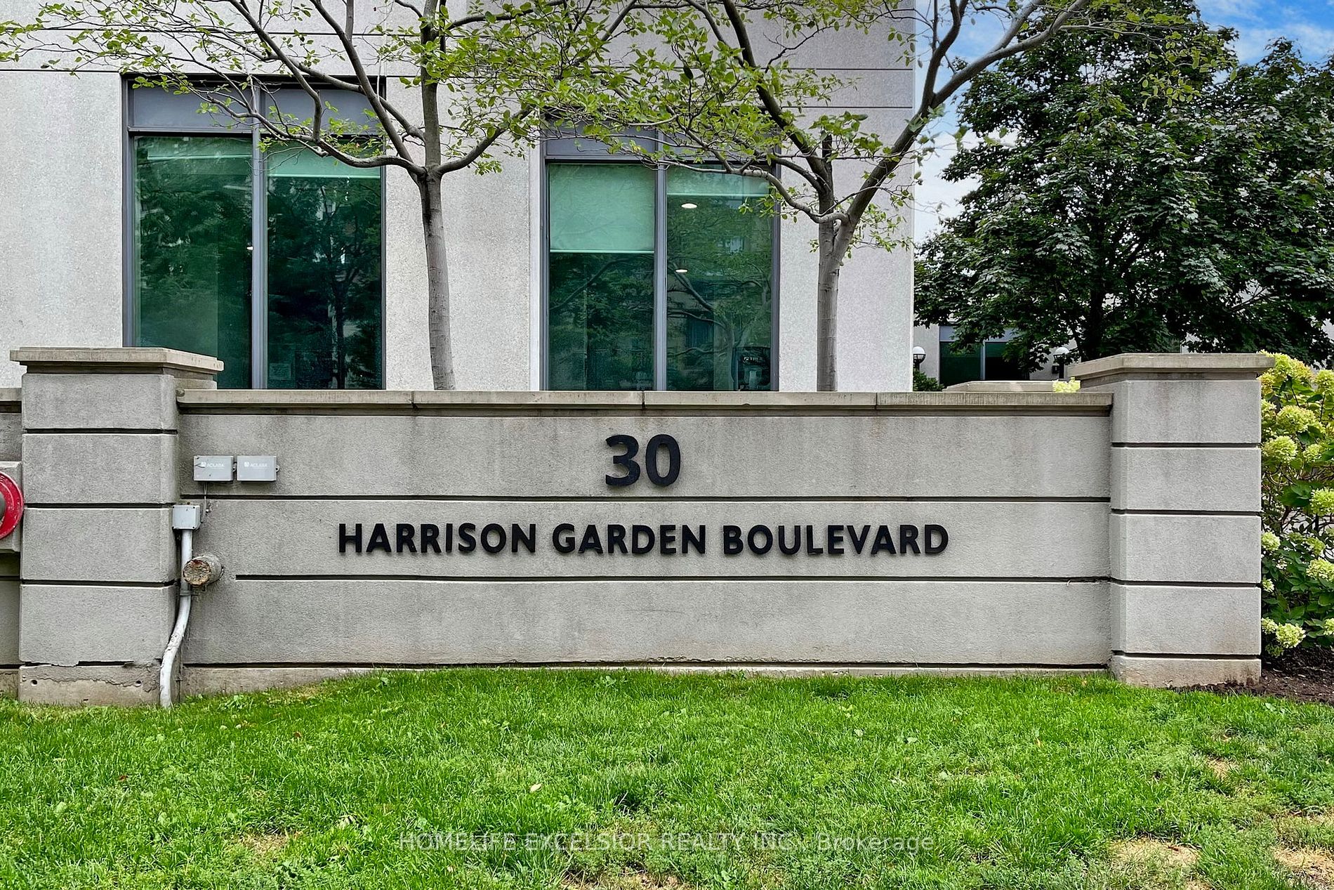 30 Harrison Garden Blvd, #1901