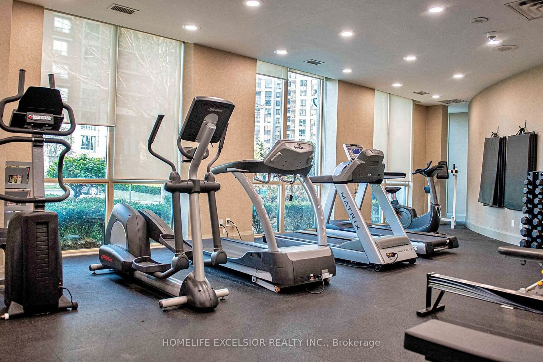 30 Harrison Garden Blvd, #1901
