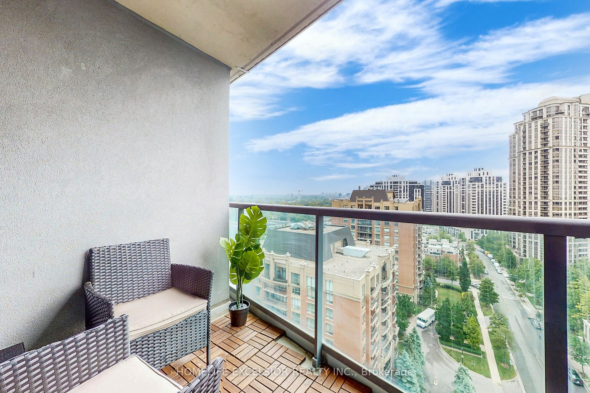 30 Harrison Garden Blvd, #1901
