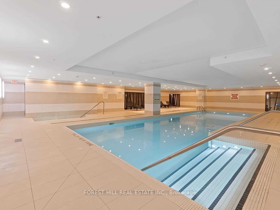 111 St Clair Ave W, #1618