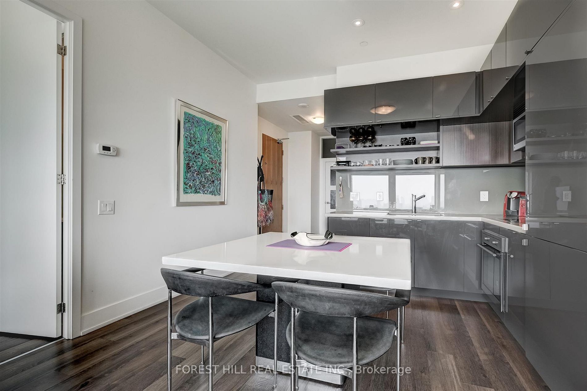 111 St Clair Ave W, #1618