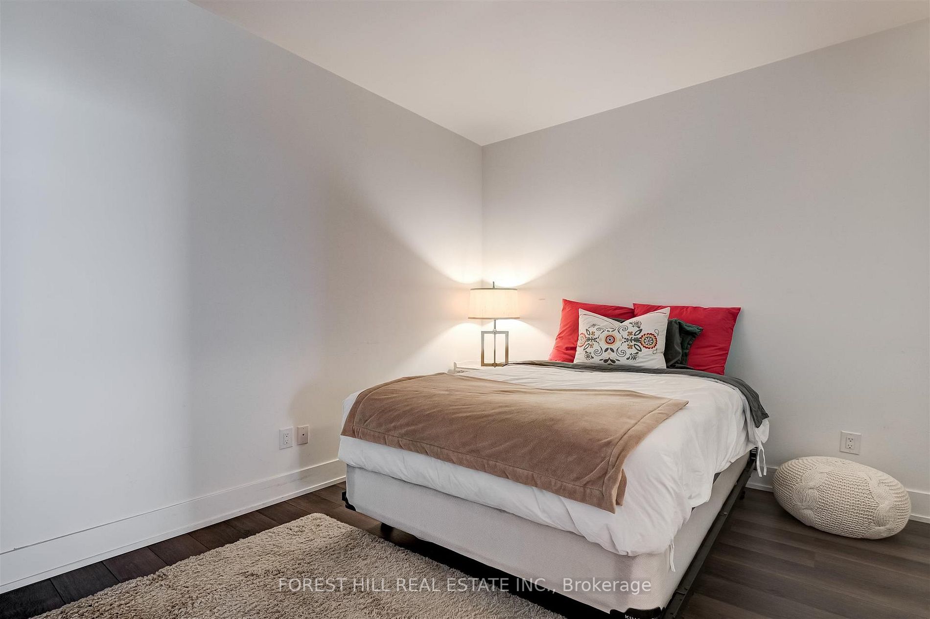 111 St Clair Ave W, #1618