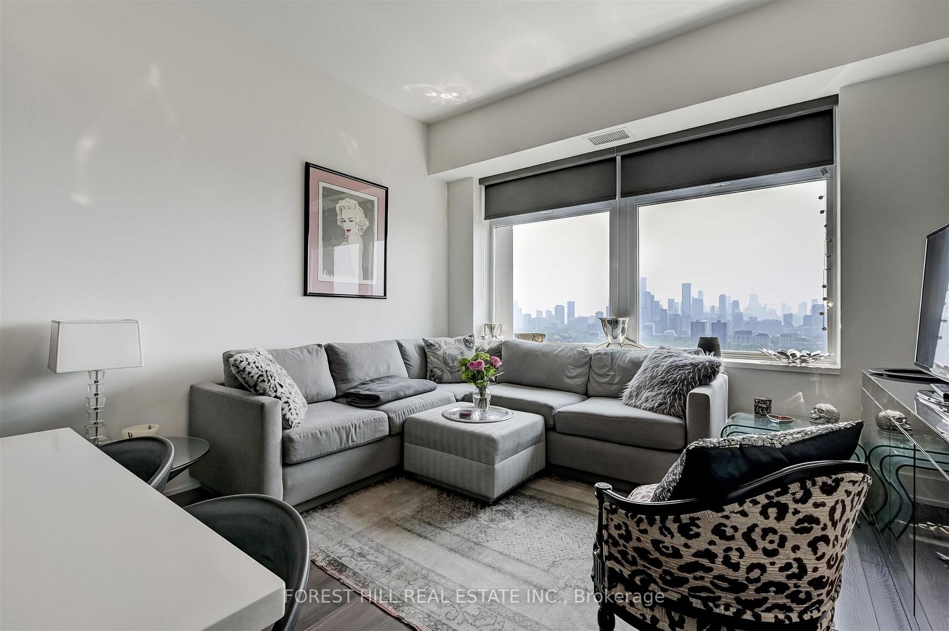 111 St Clair Ave W, #1618