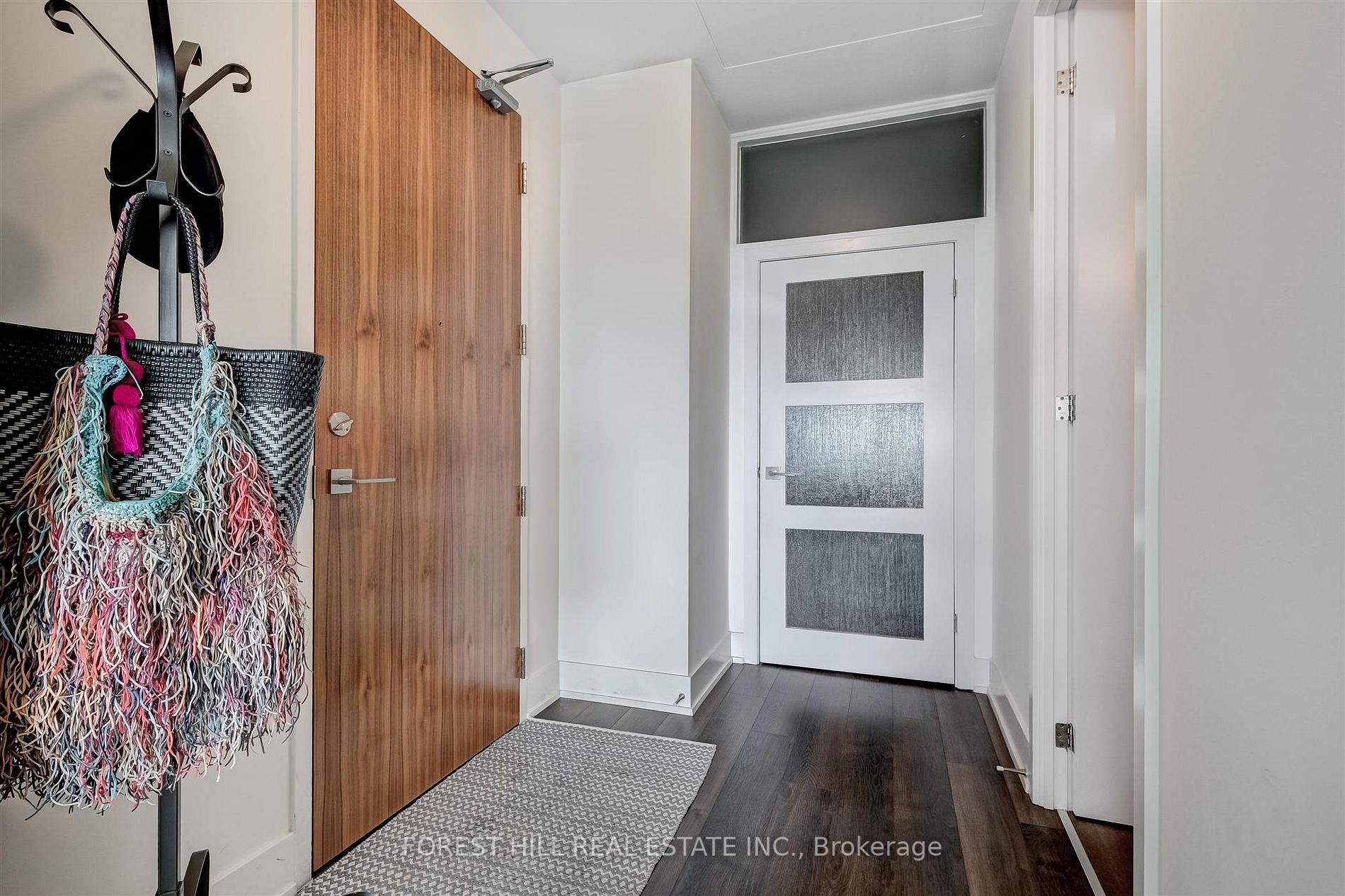 111 St Clair Ave W, #1618