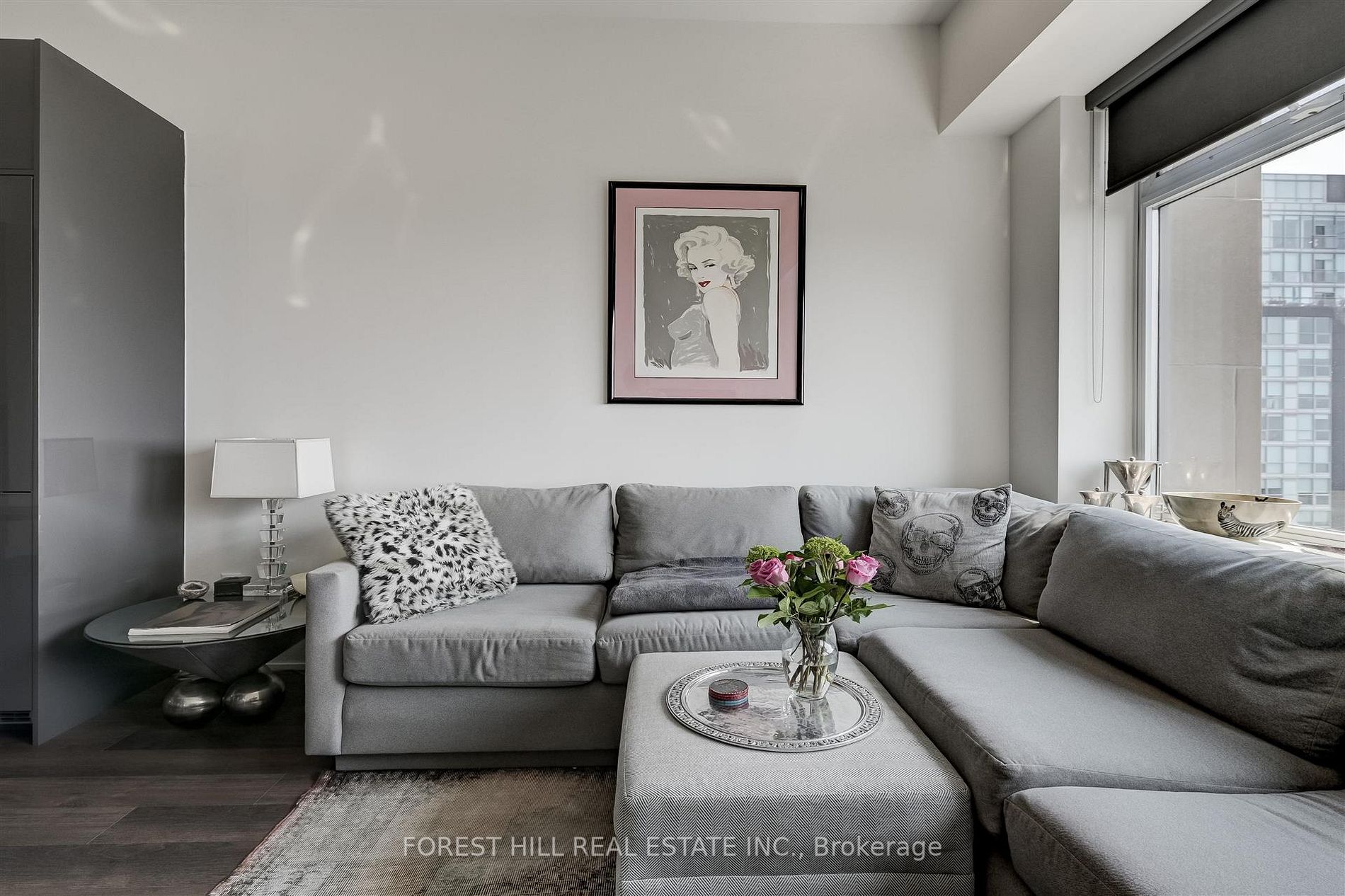 111 St Clair Ave W, #1618