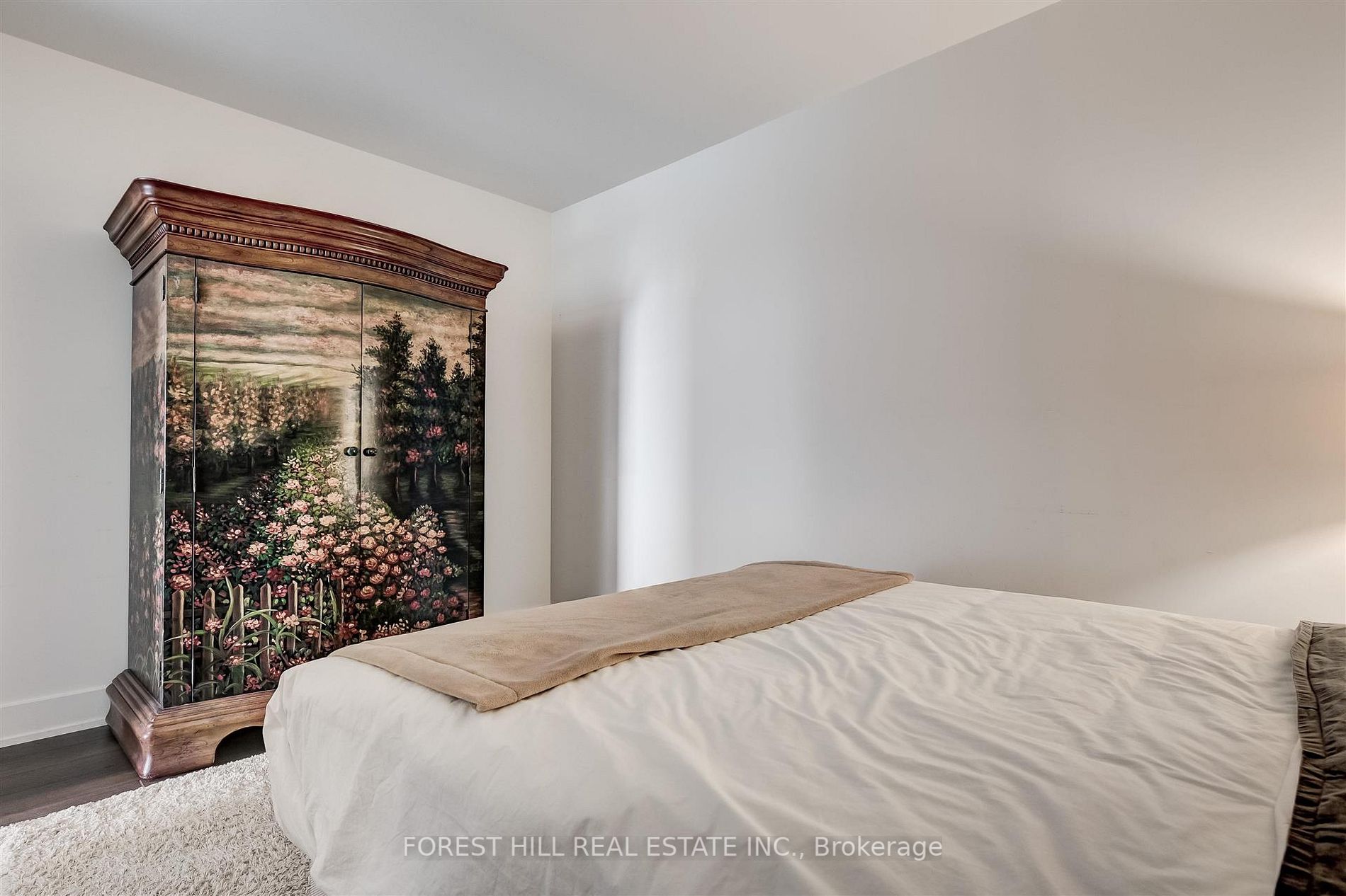111 St Clair Ave W, #1618