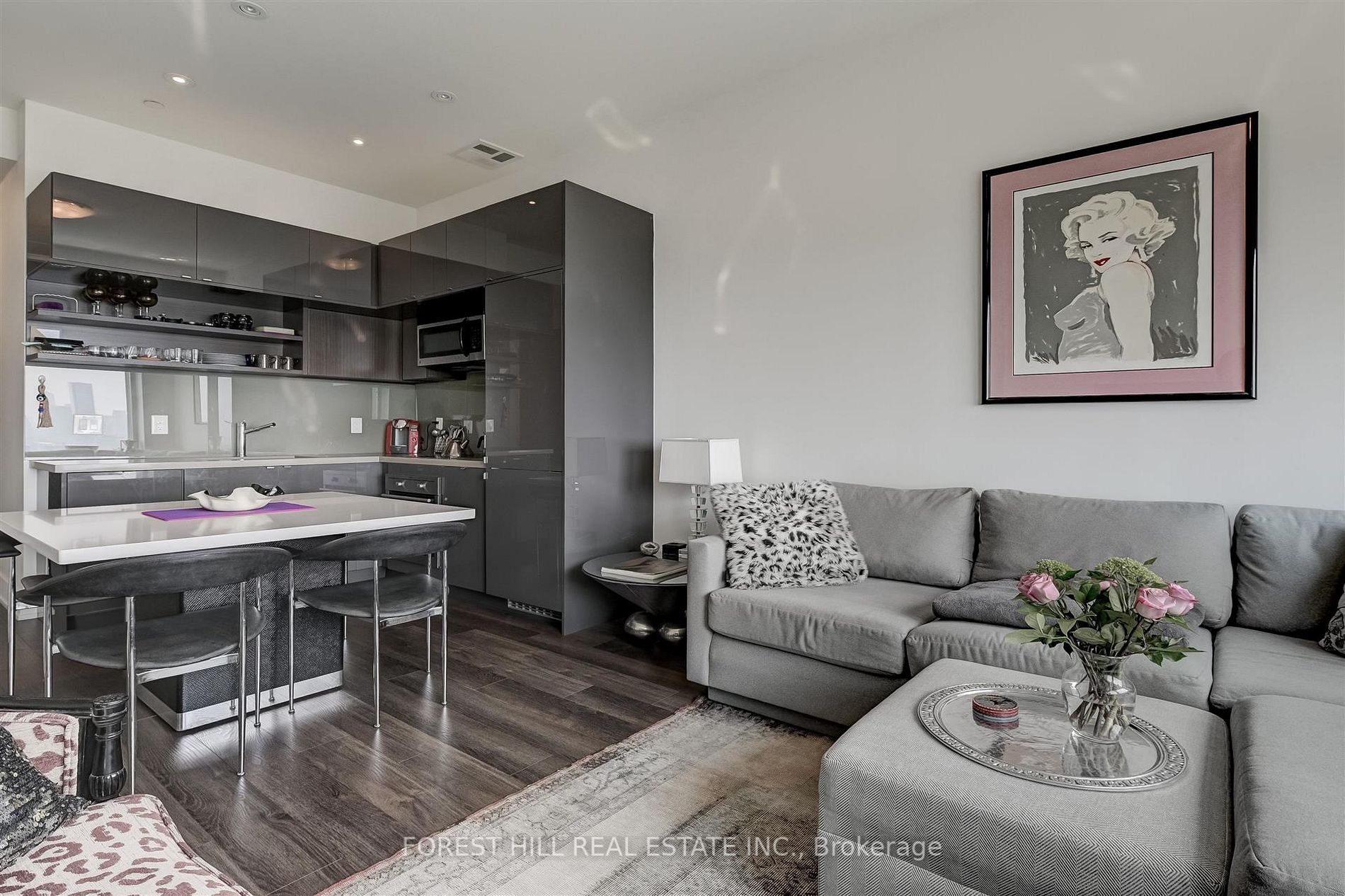 111 St Clair Ave W, #1618