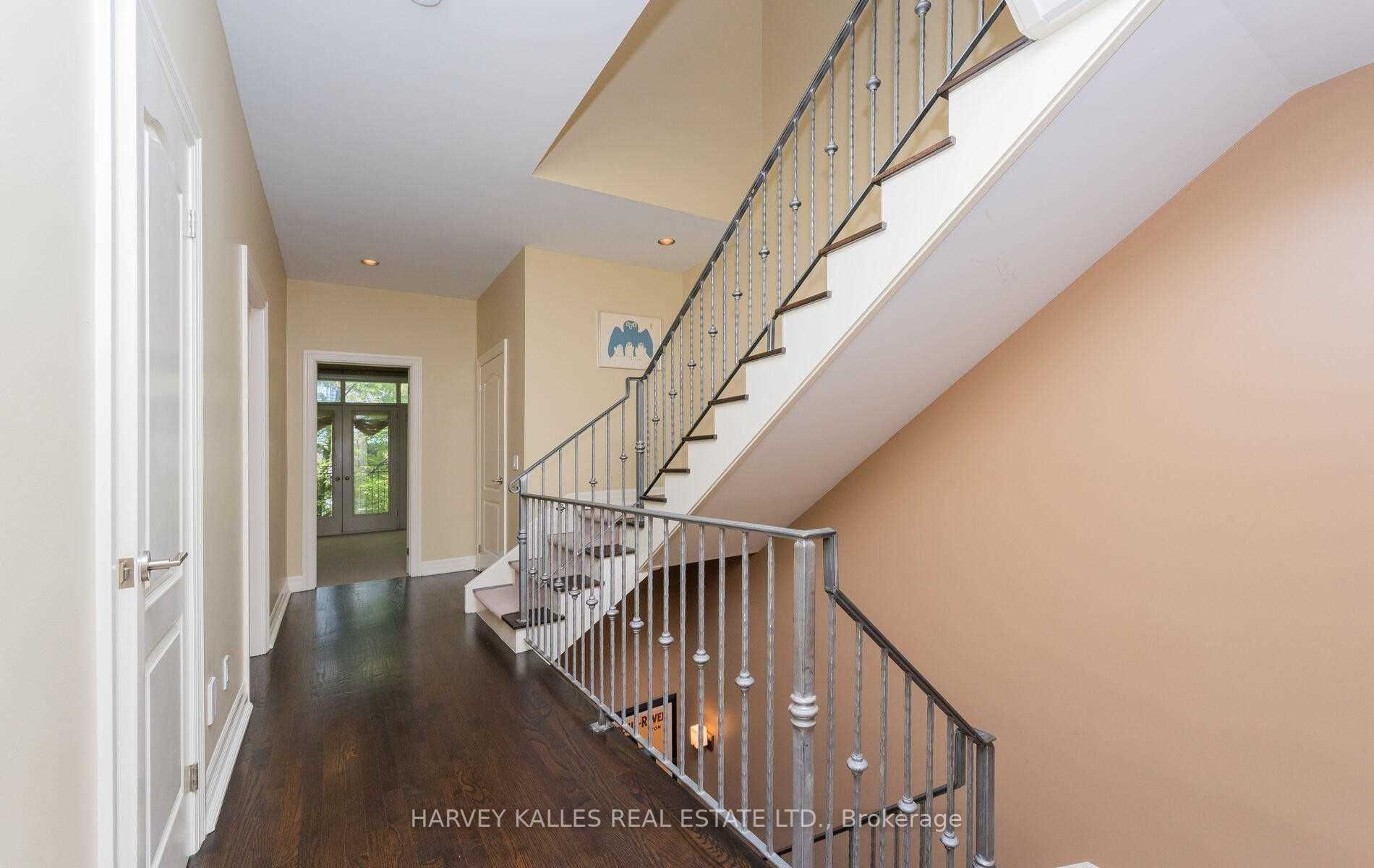 421 Walmer Rd